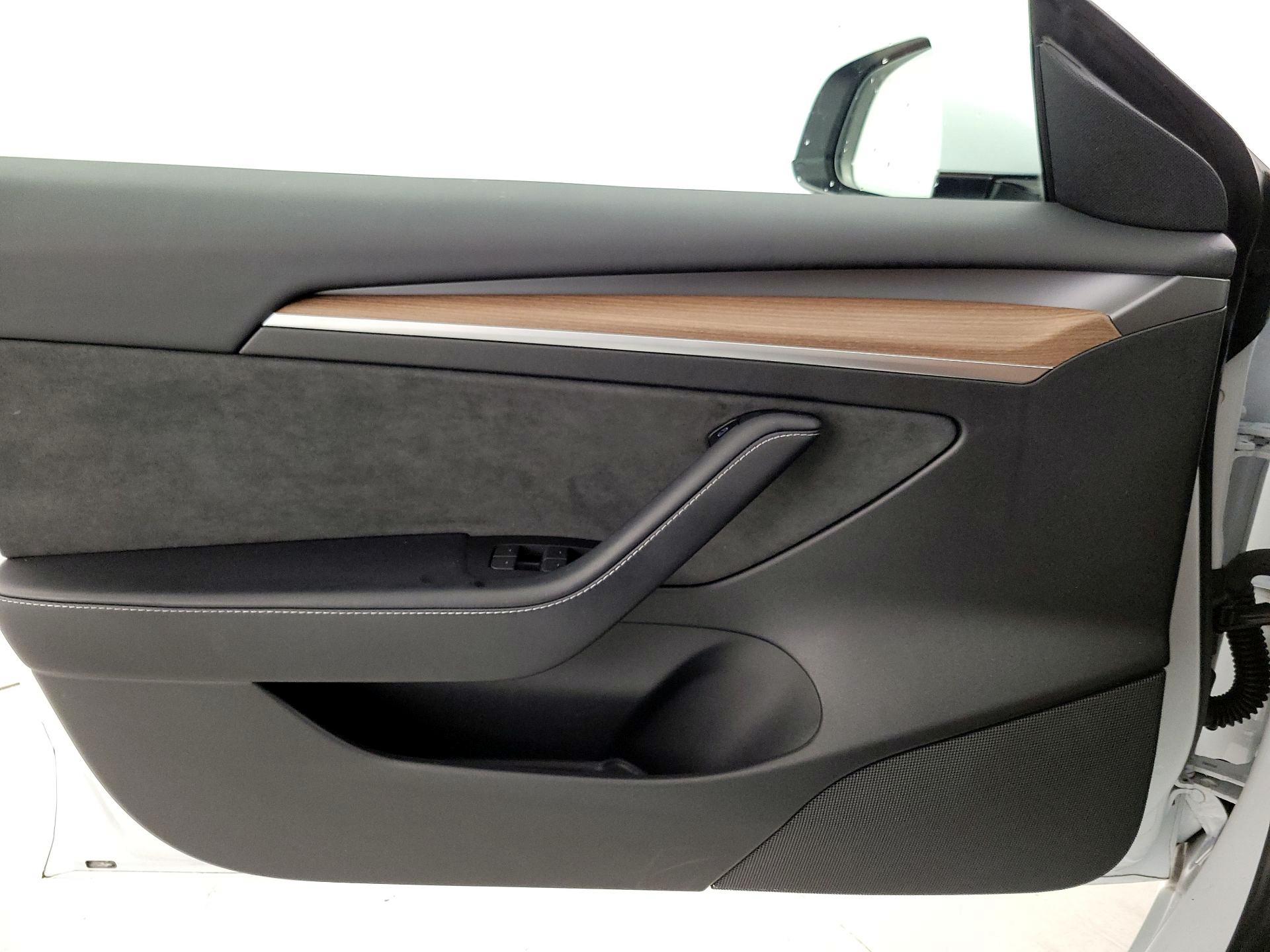 Thumbnail: 2023 Tesla Model 3 - 12