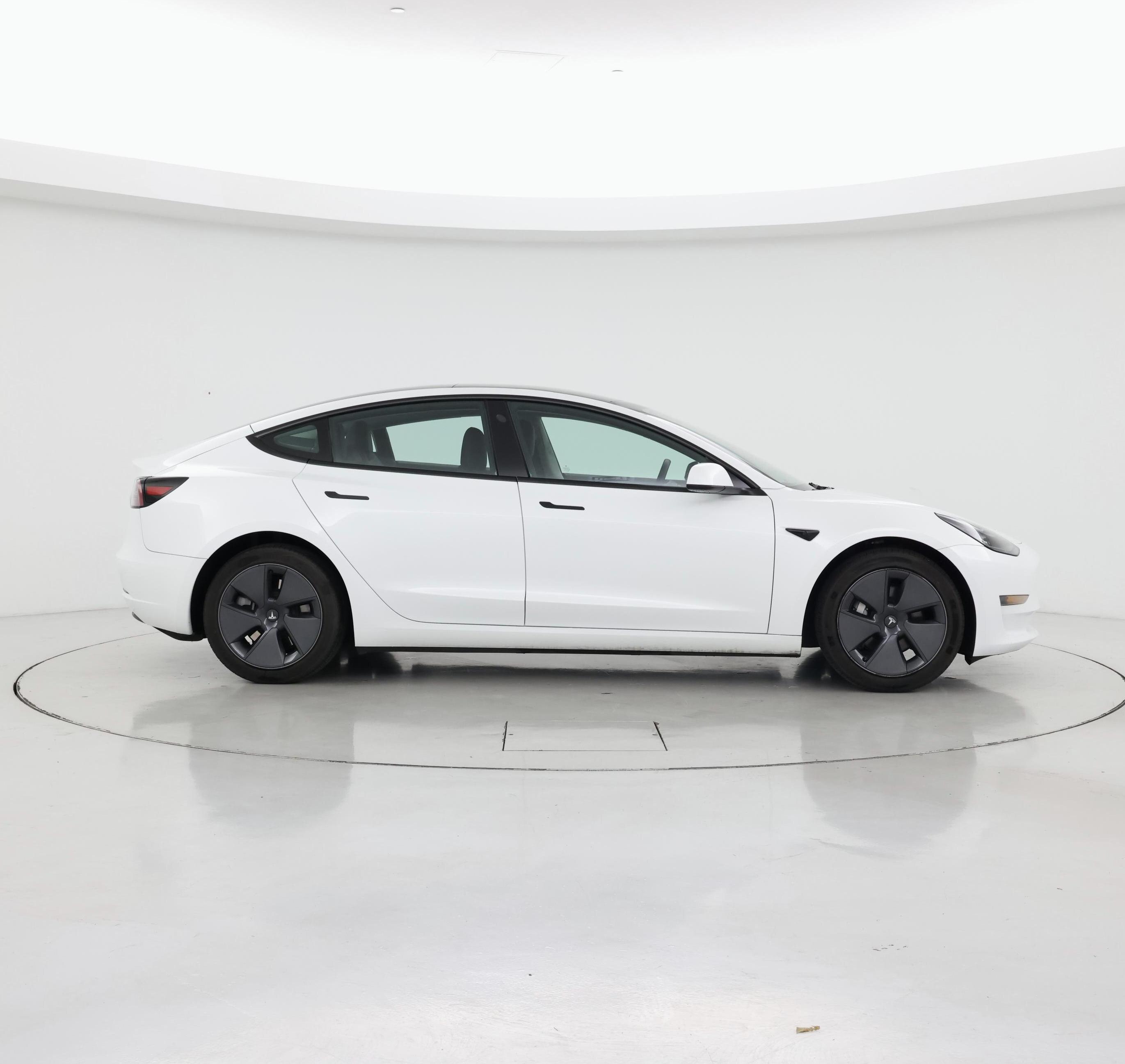 Thumbnail: 2023 Tesla Model 3 - 7