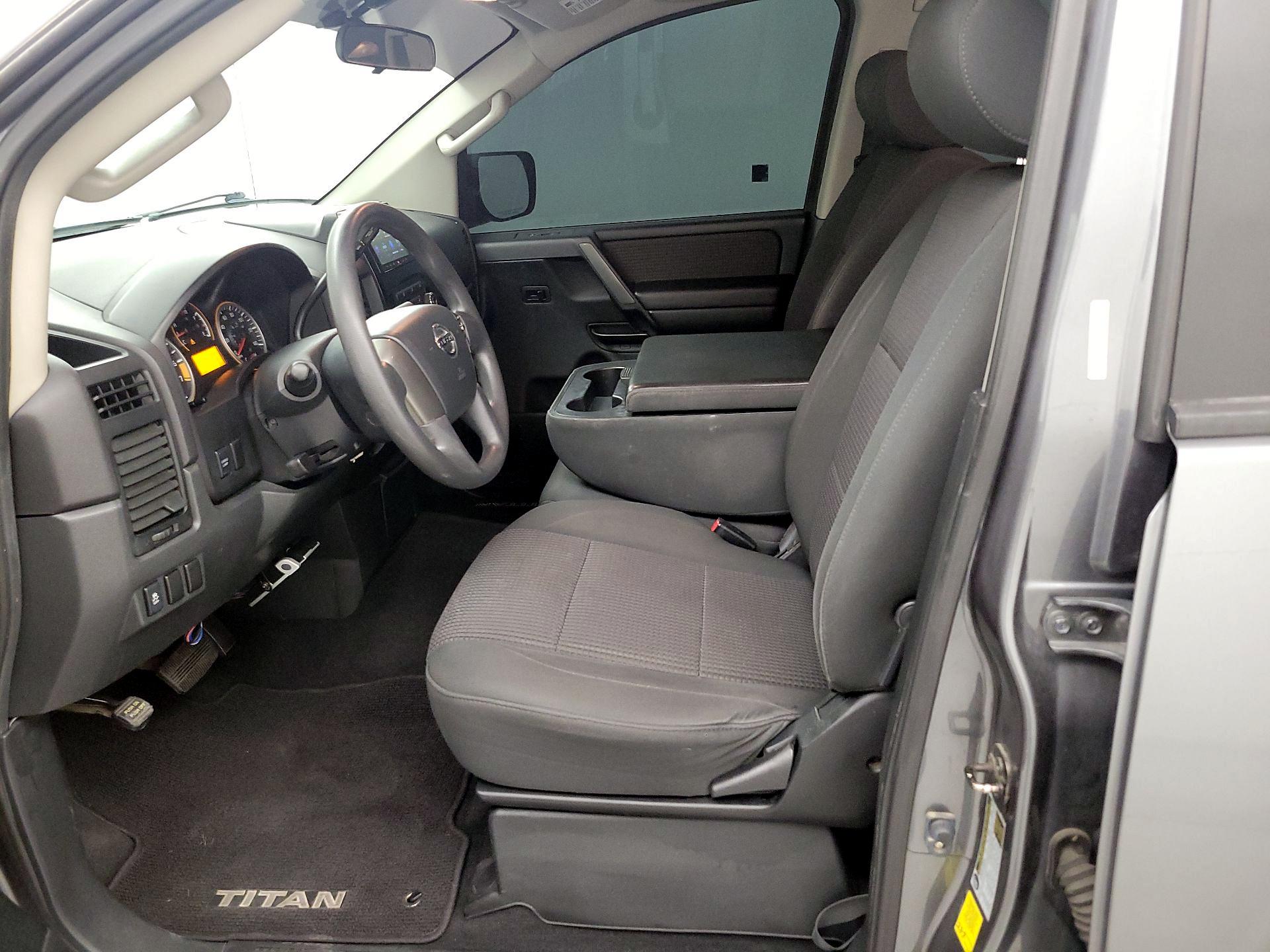 Thumbnail: 2013 Nissan Titan - 11