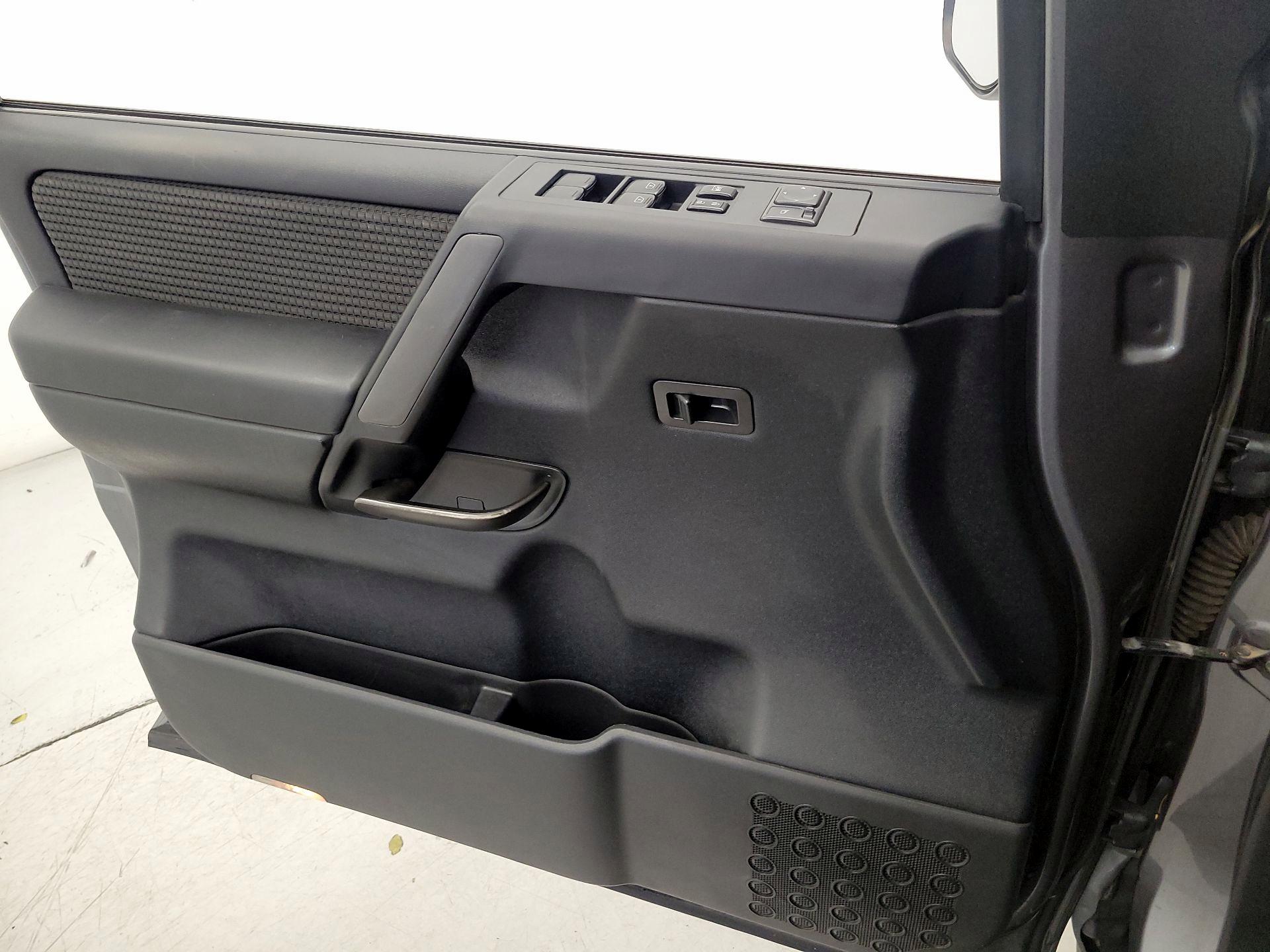 Thumbnail: 2013 Nissan Titan - 12