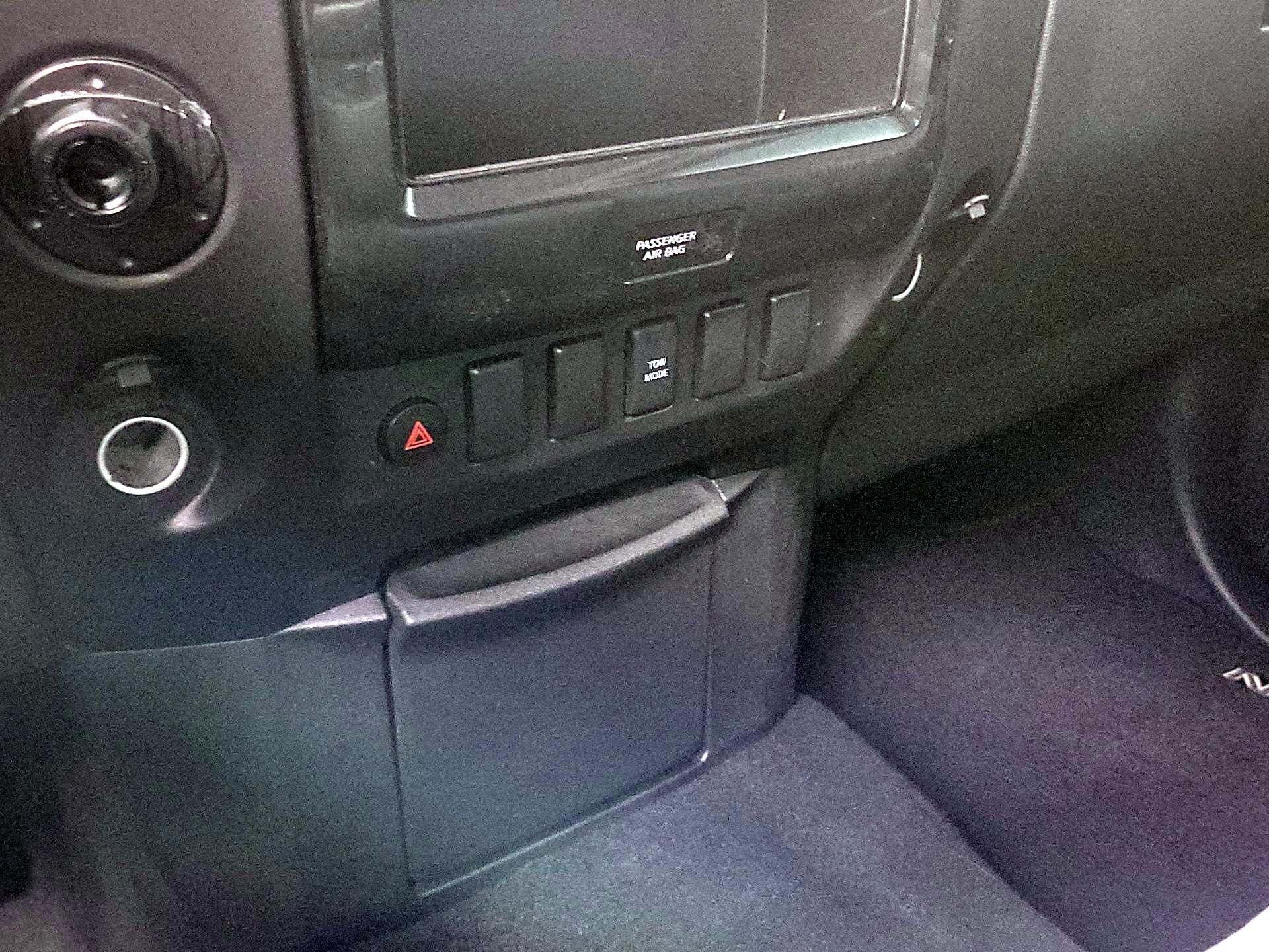 Thumbnail: 2013 Nissan Titan - 17