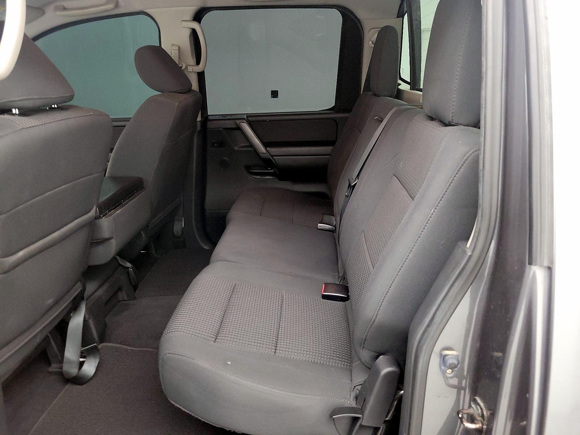 Thumbnail: 2013 Nissan Titan - 18
