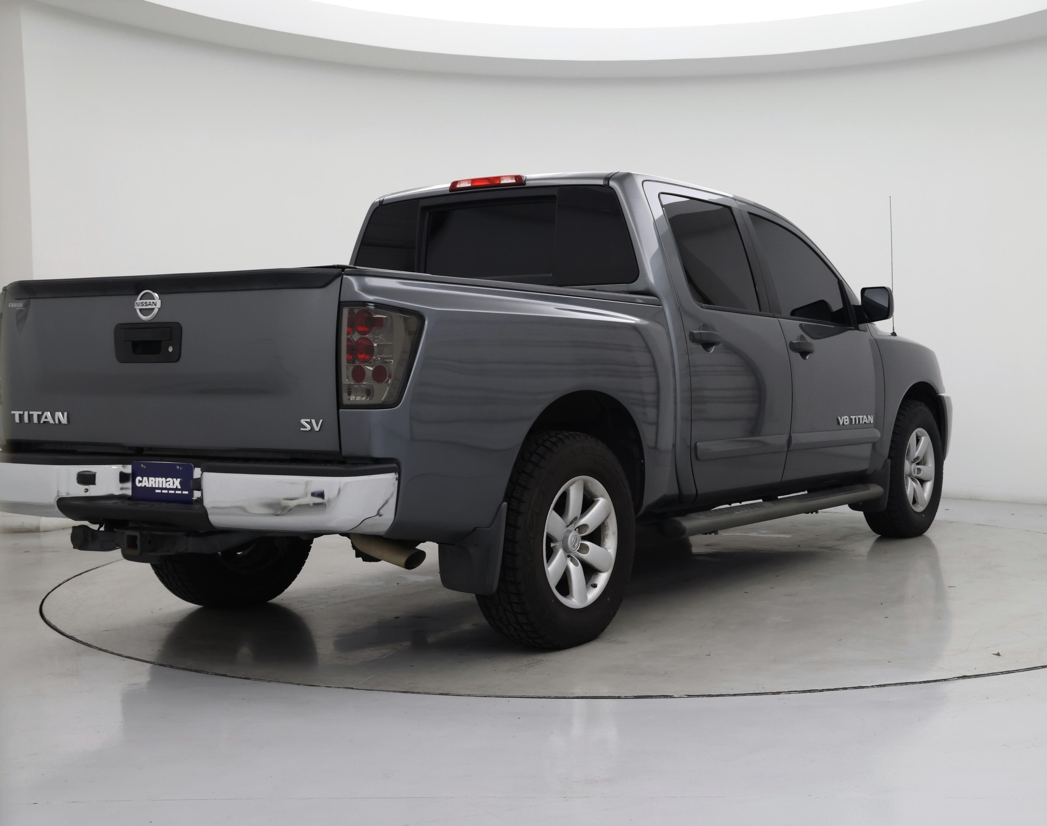 Thumbnail: 2013 Nissan Titan - 8