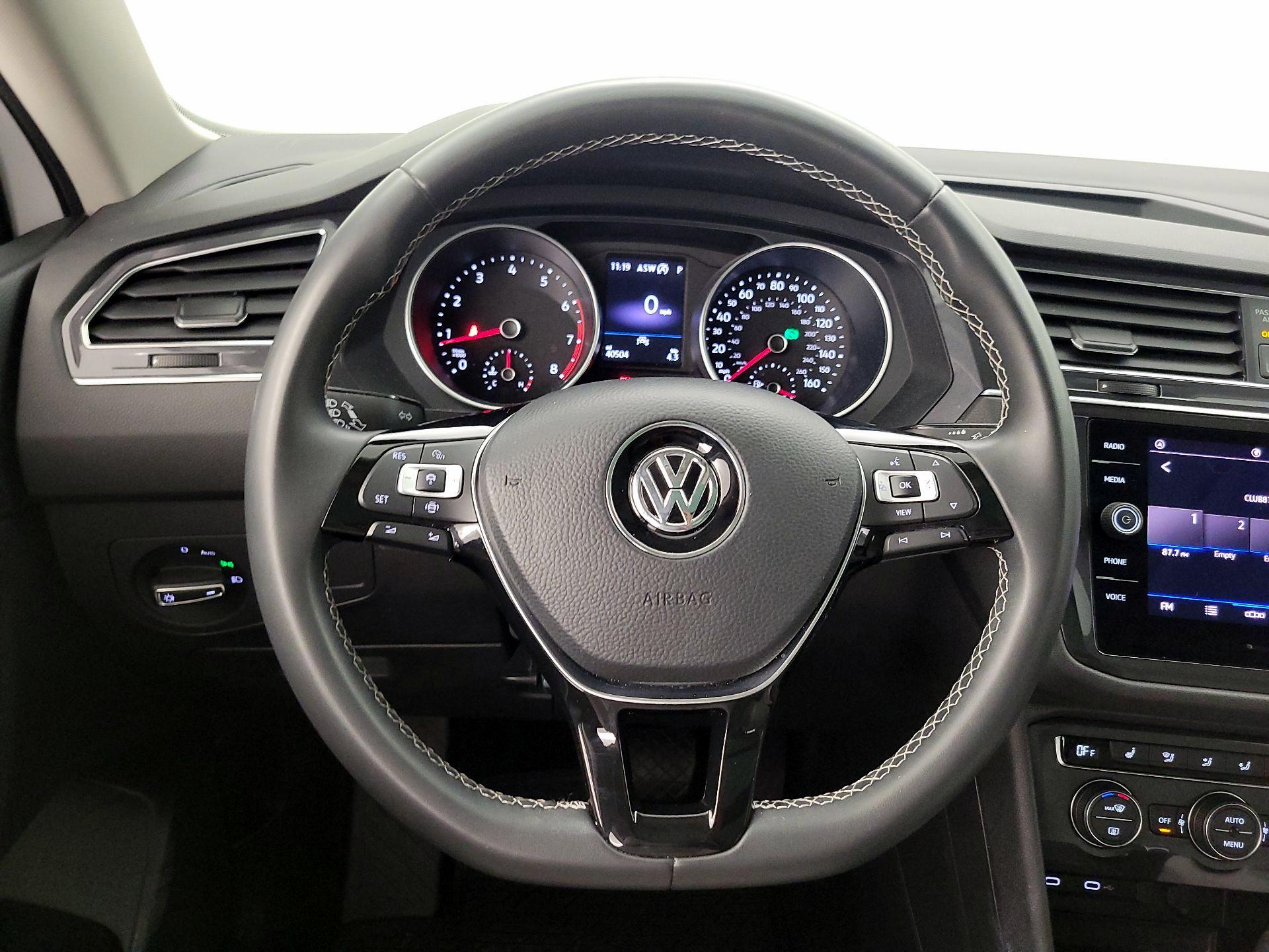 Thumbnail: 2021 Volkswagen Tiguan - 10