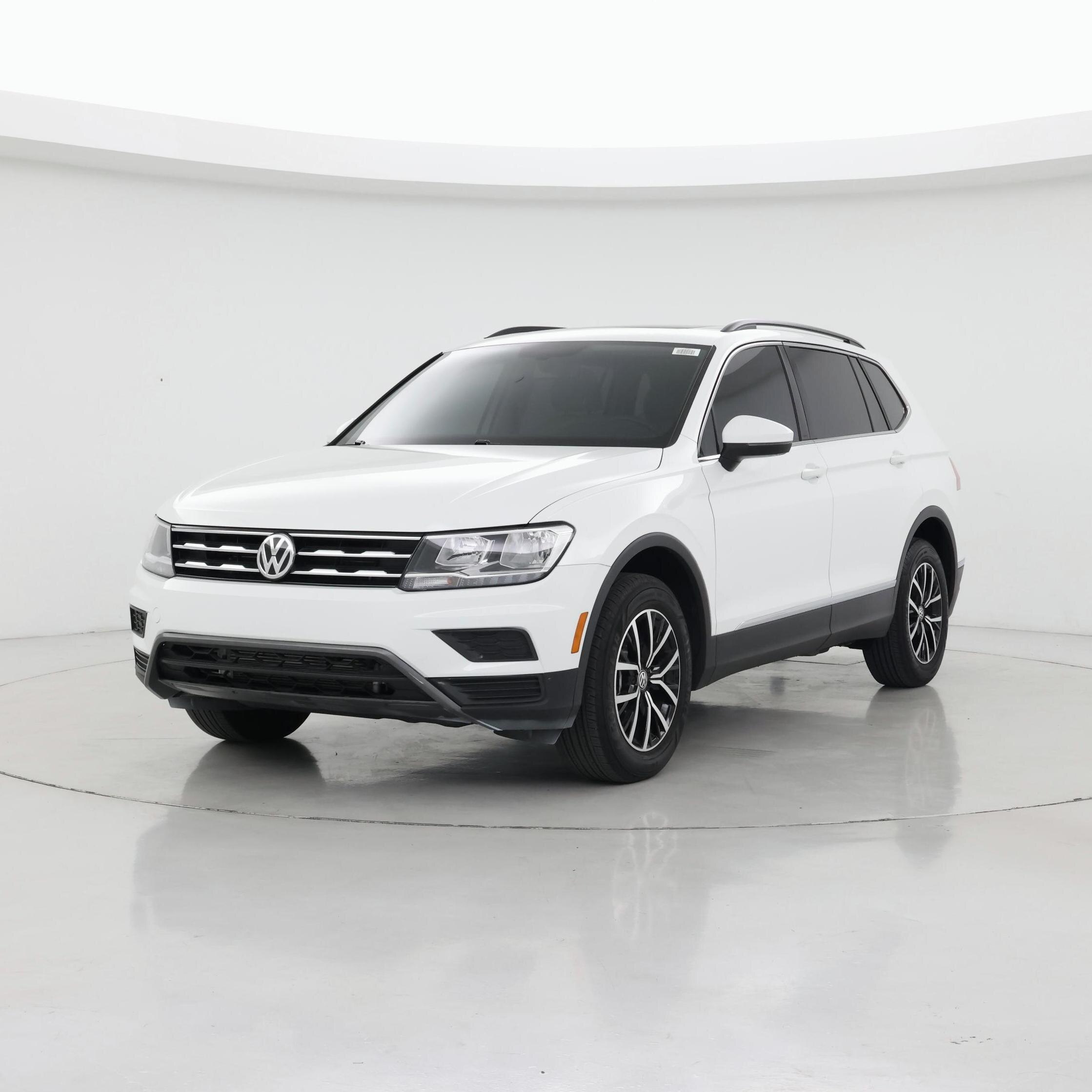 Thumbnail: 2021 Volkswagen Tiguan - 4