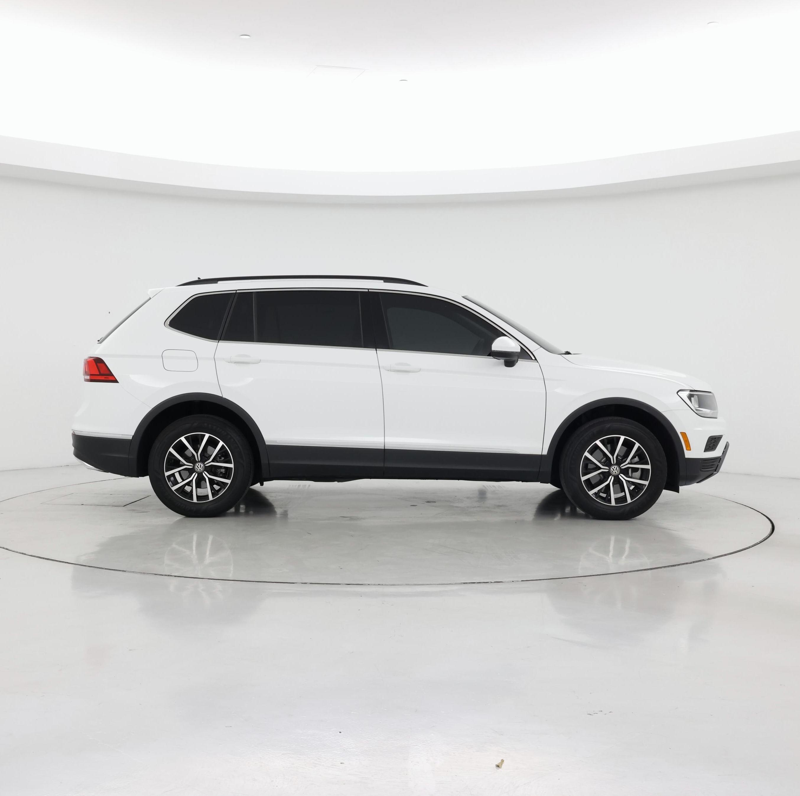 Thumbnail: 2021 Volkswagen Tiguan - 7