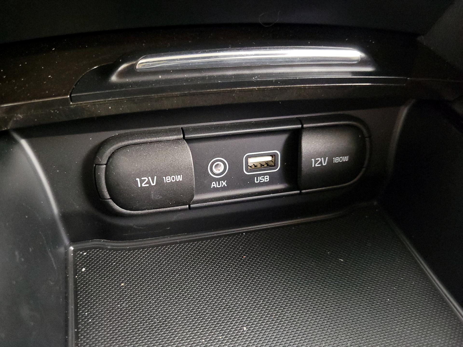 Thumbnail: 2016 Kia Optima - 19