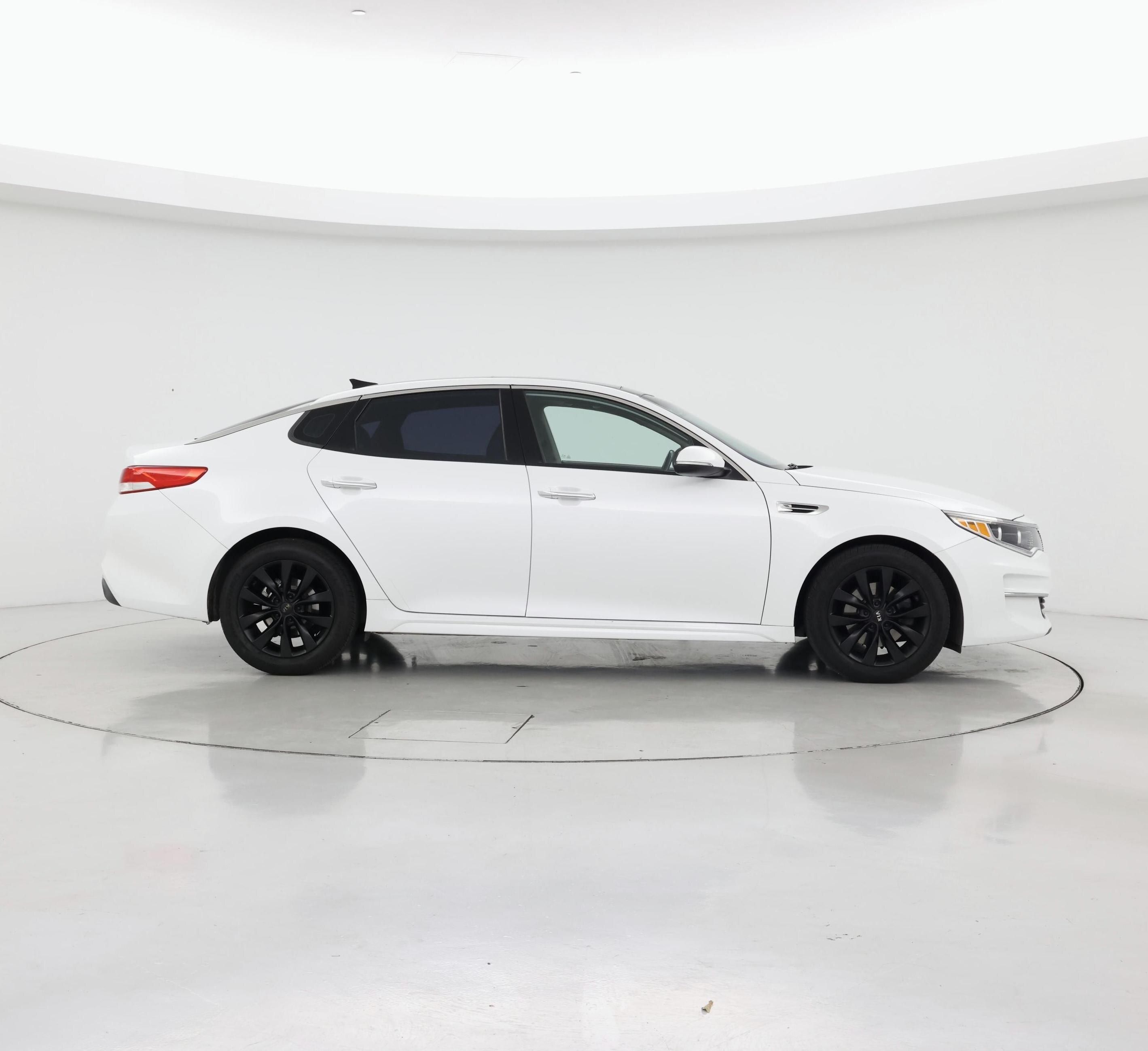 Thumbnail: 2016 Kia Optima - 7