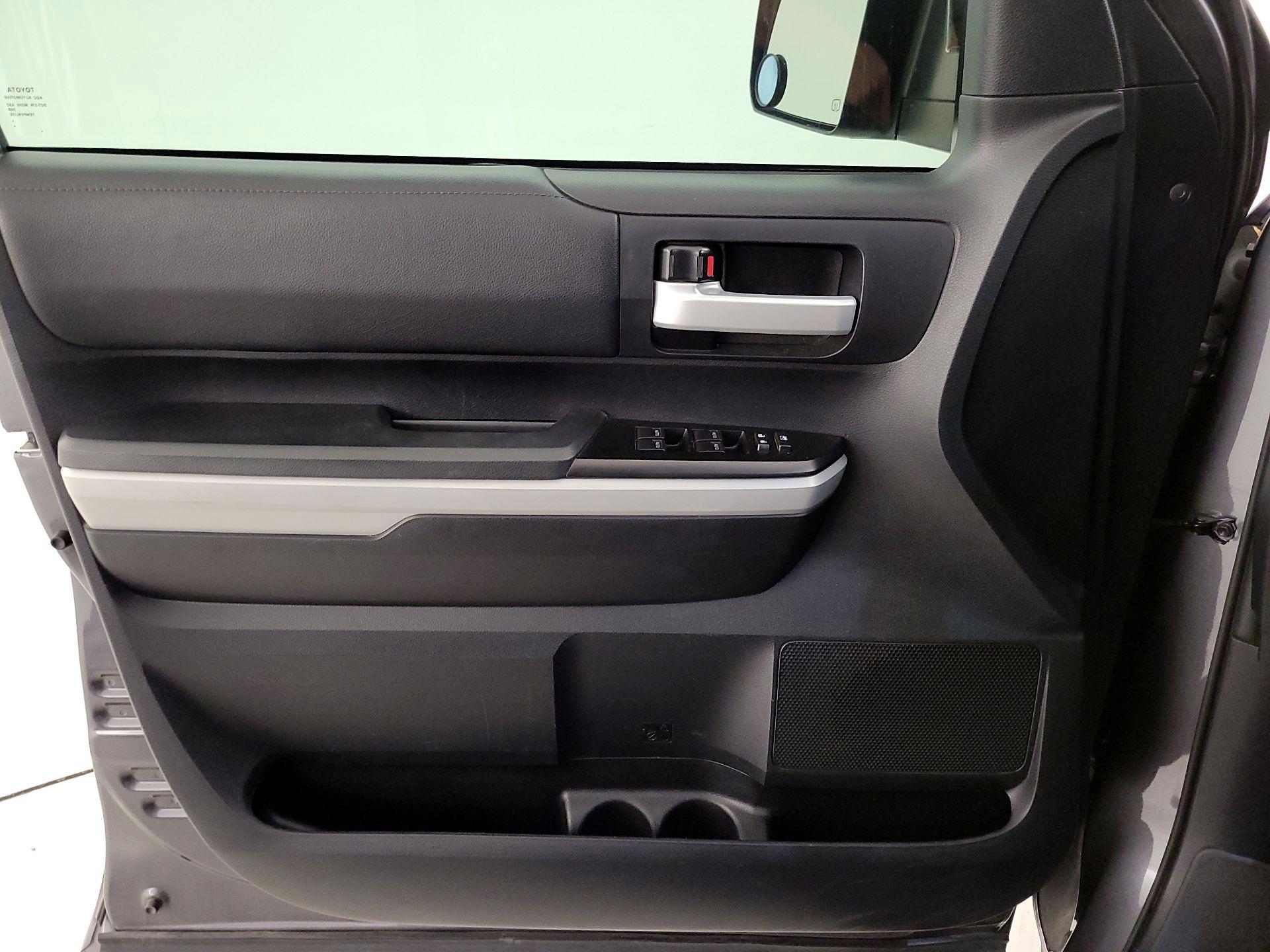 Thumbnail: 2019 Toyota Tundra - 12
