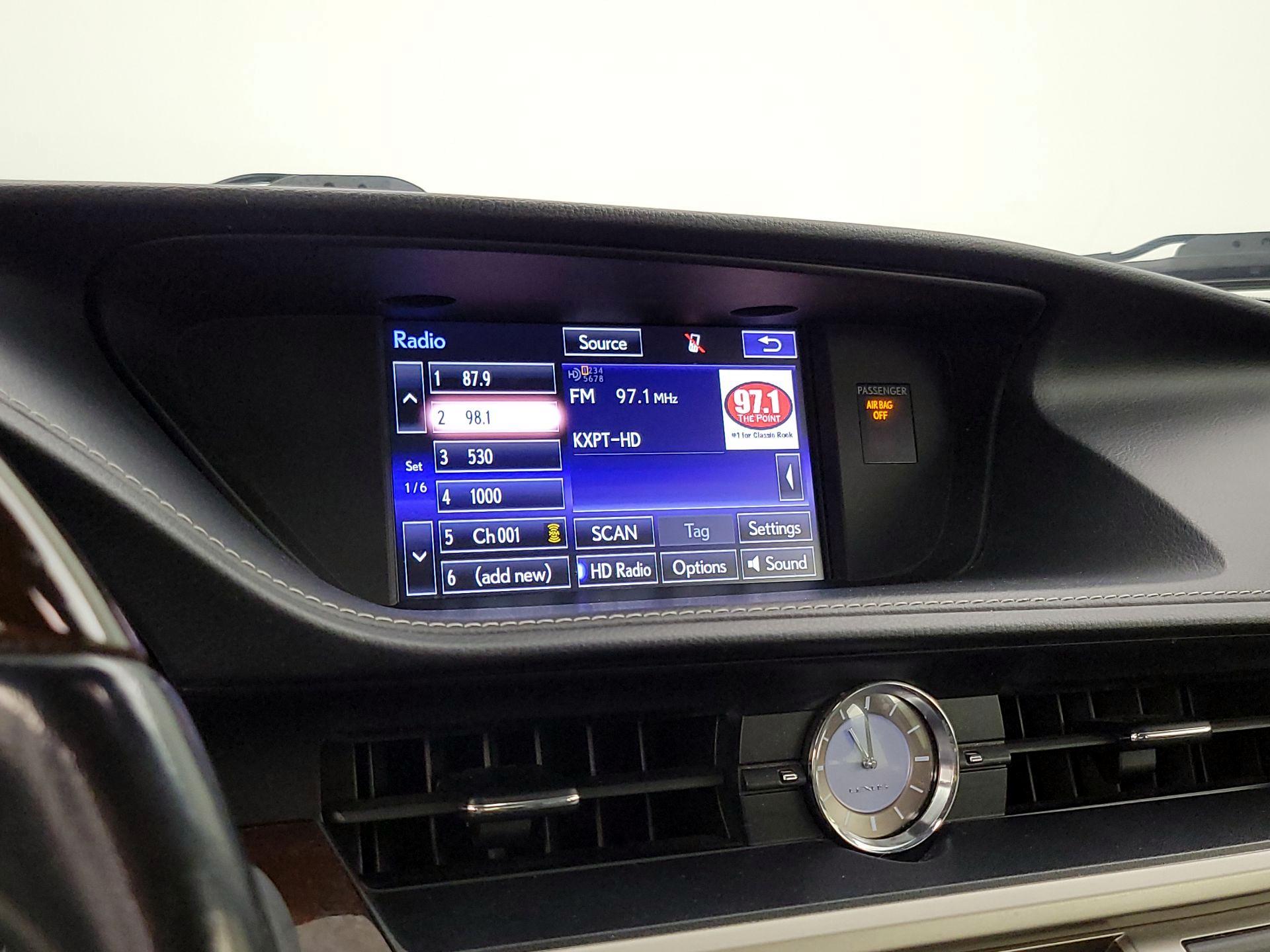 Thumbnail: 2016 Lexus ES - 15