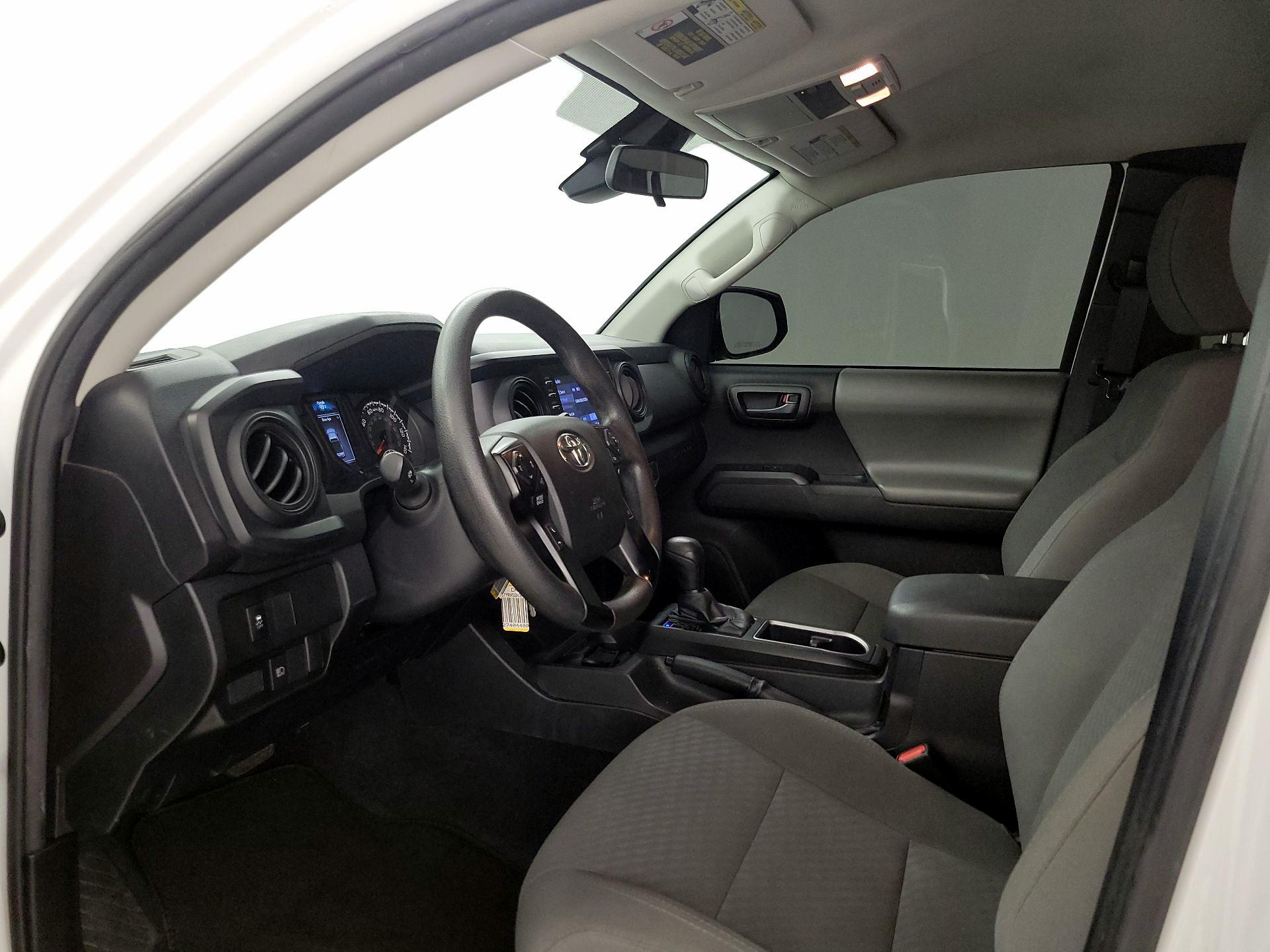 Thumbnail: 2022 Toyota Tacoma - 11