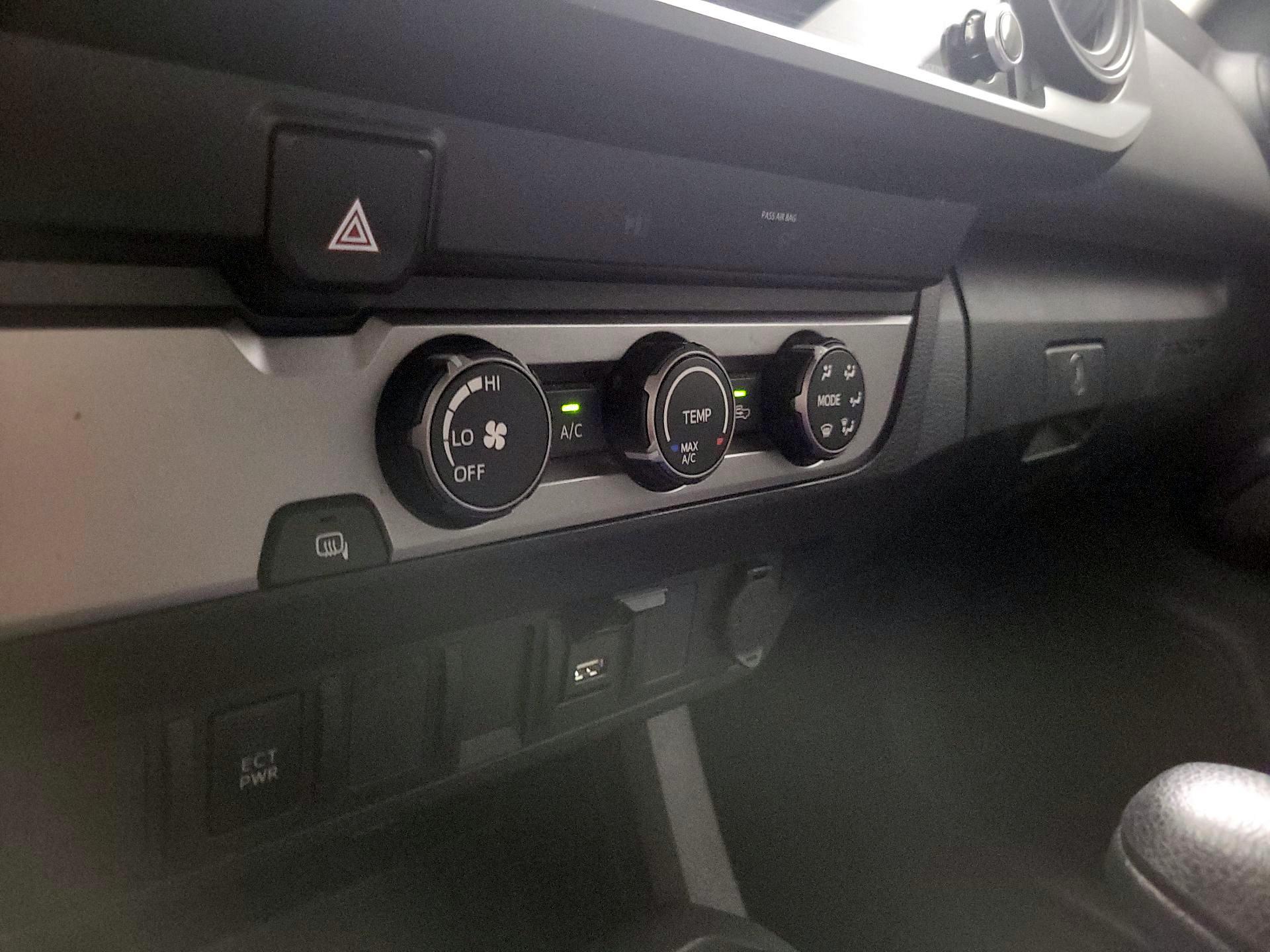 Thumbnail: 2022 Toyota Tacoma - 16