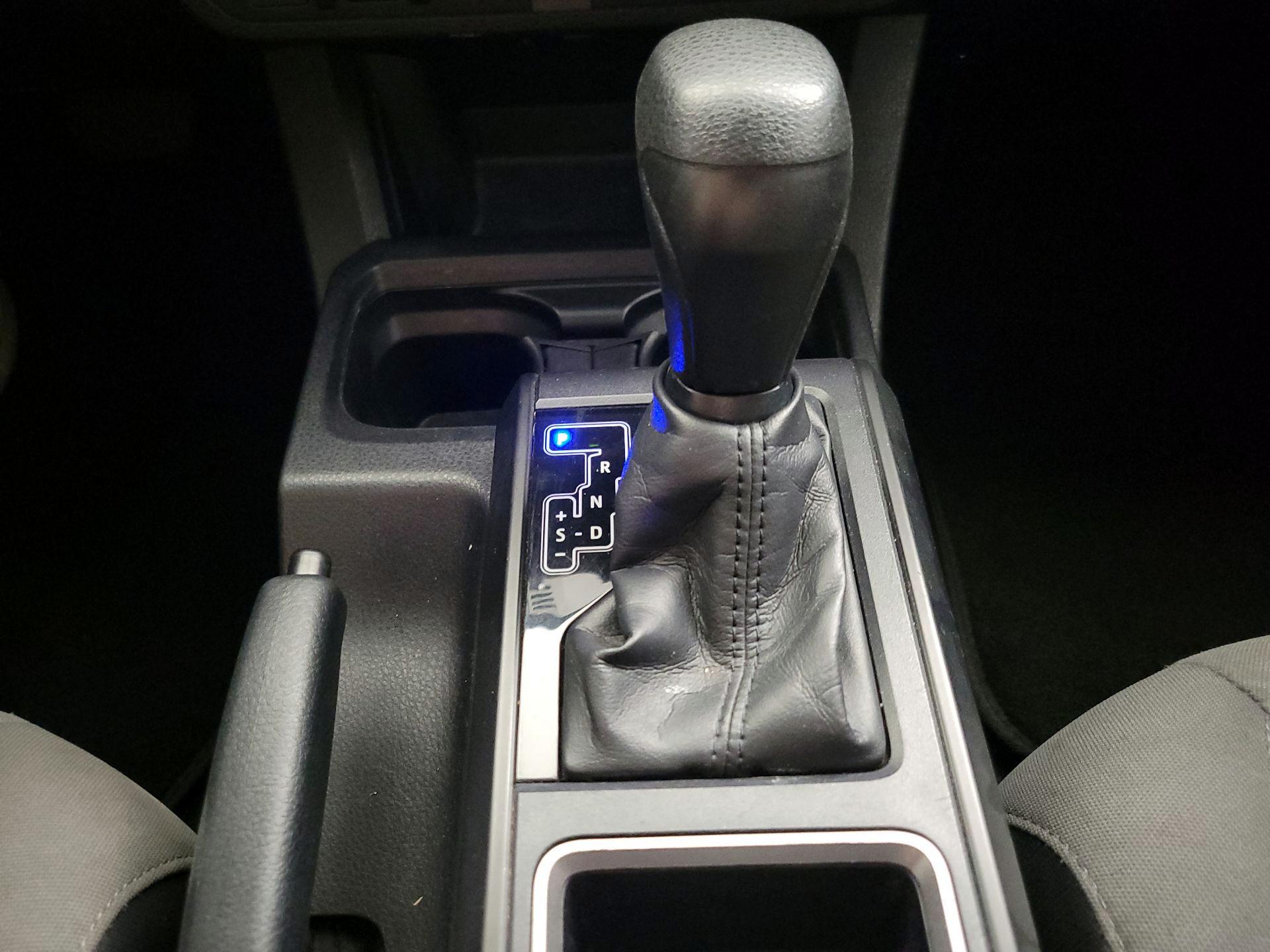 Thumbnail: 2022 Toyota Tacoma - 17