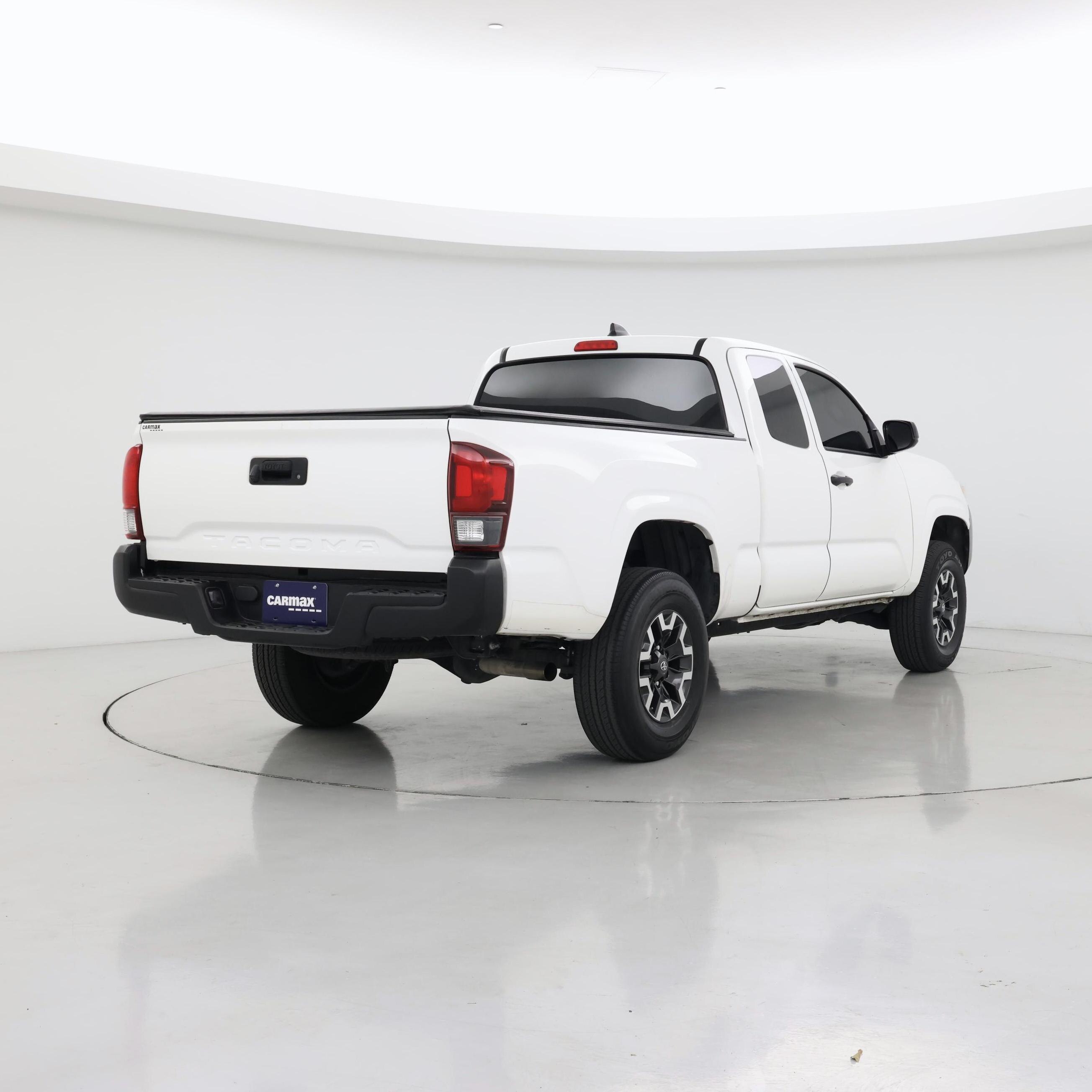 Thumbnail: 2022 Toyota Tacoma - 8