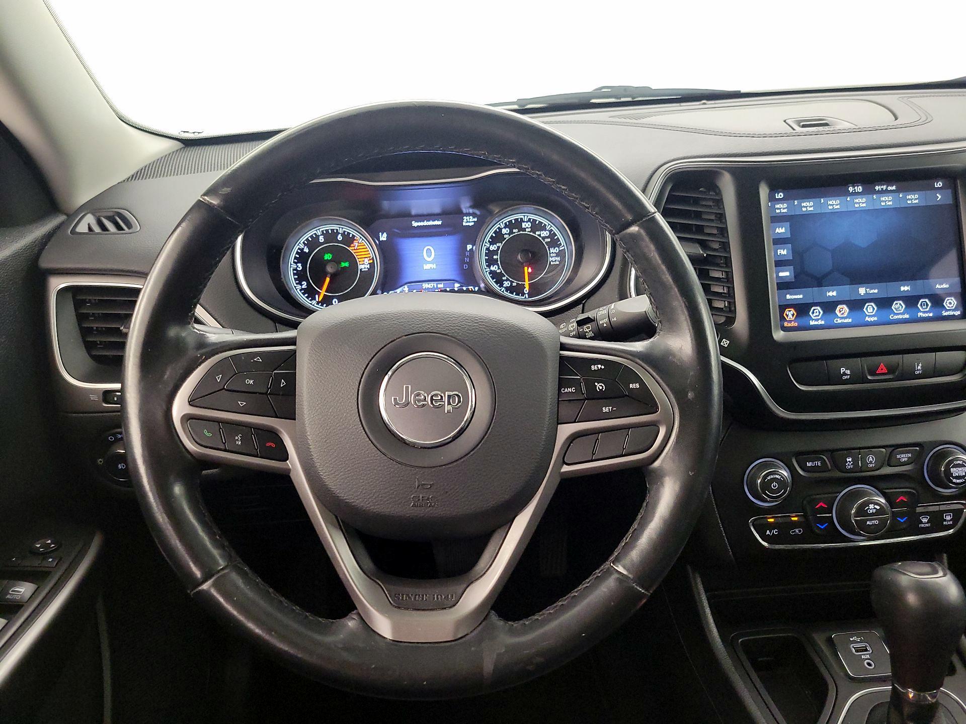 Thumbnail: 2021 Jeep Cherokee - 10