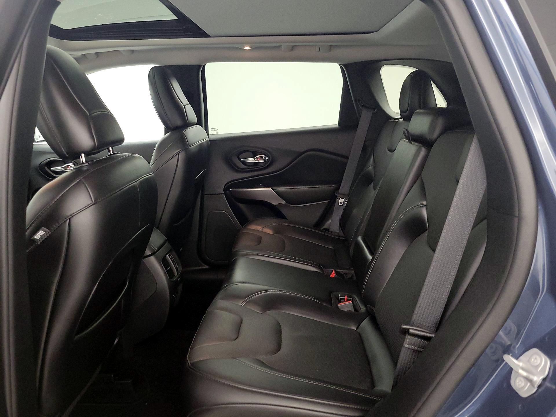Thumbnail: 2021 Jeep Cherokee - 20