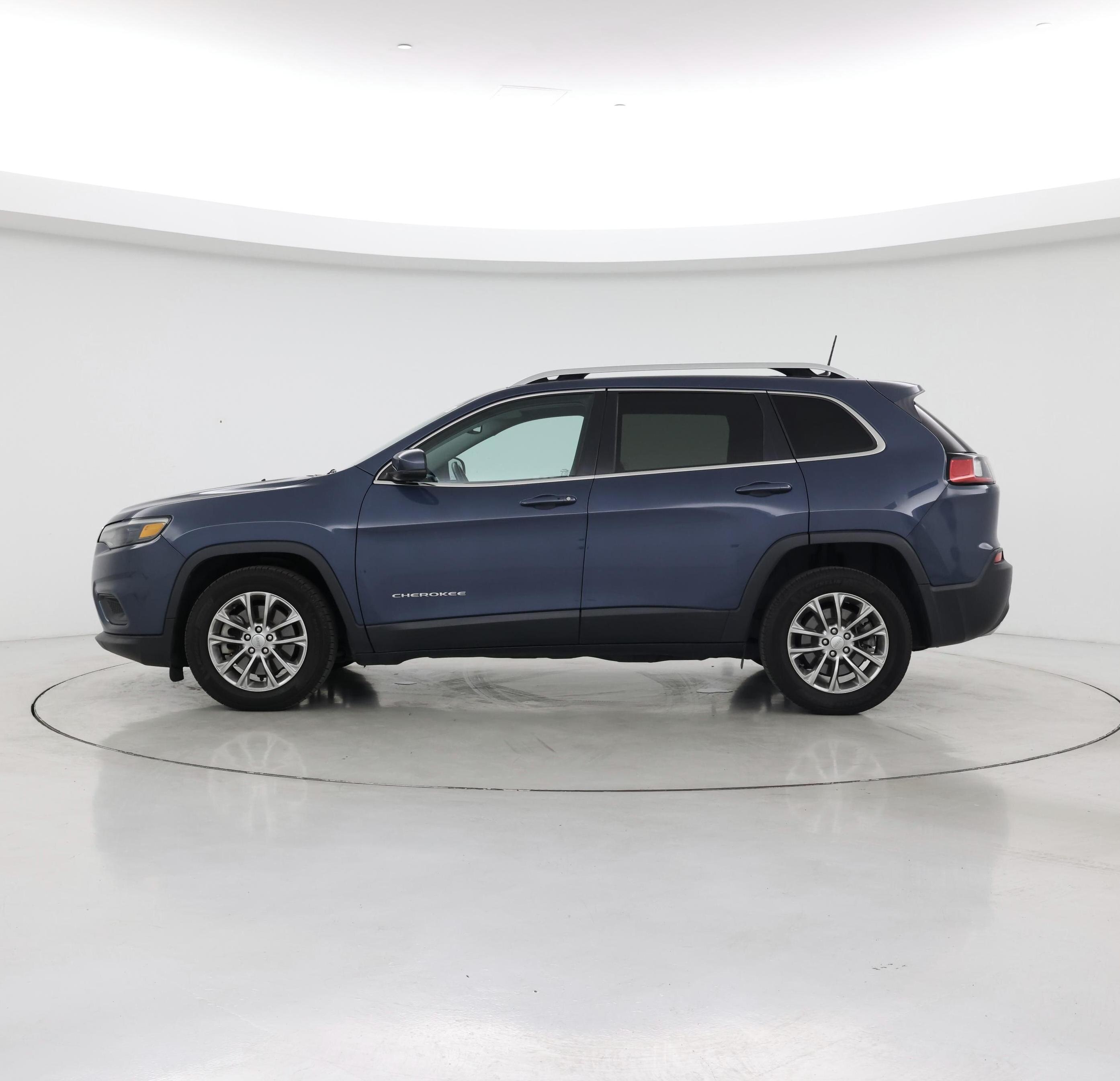 Thumbnail: 2021 Jeep Cherokee - 3