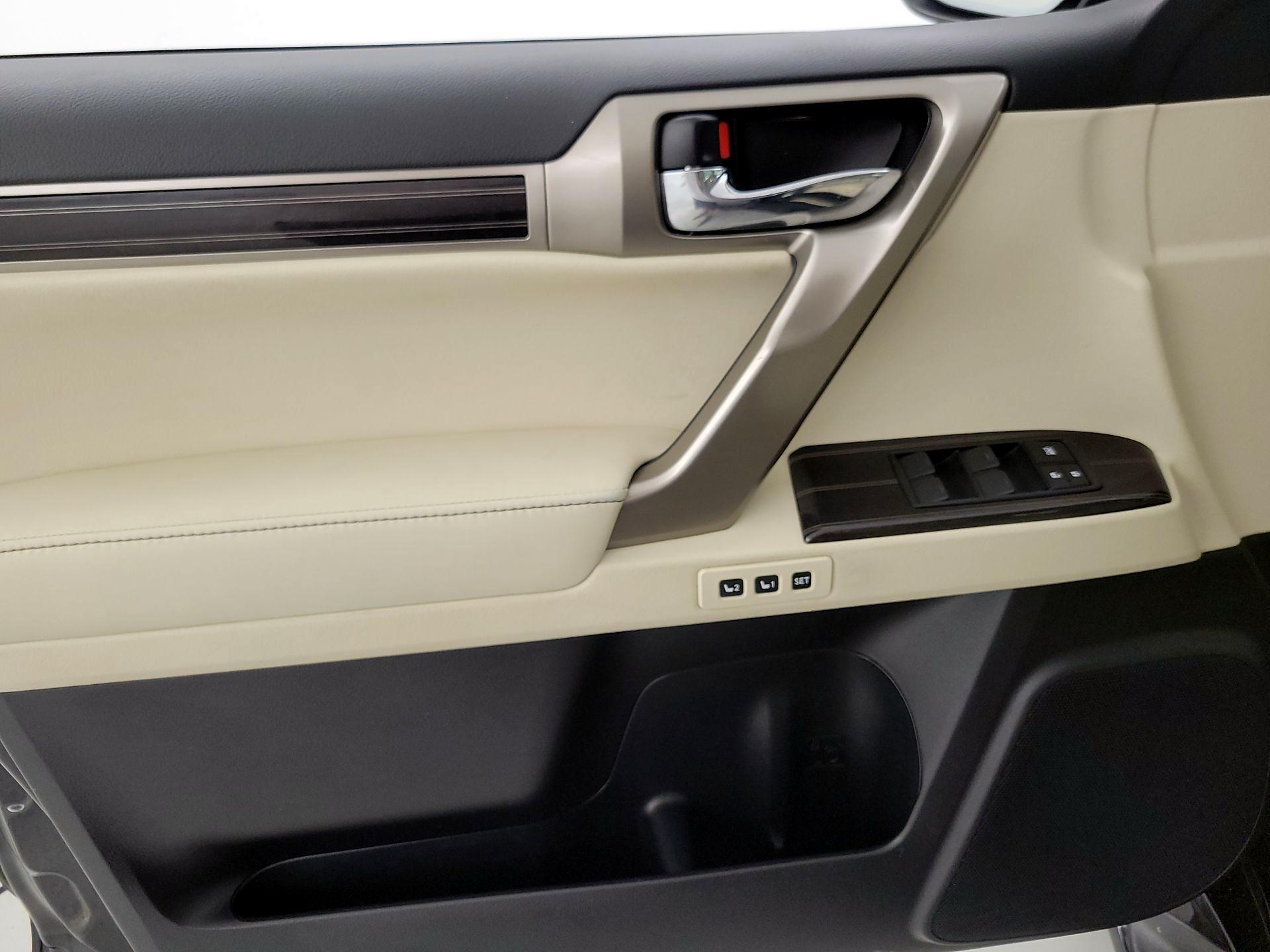 Thumbnail: 2021 Lexus GX - 12