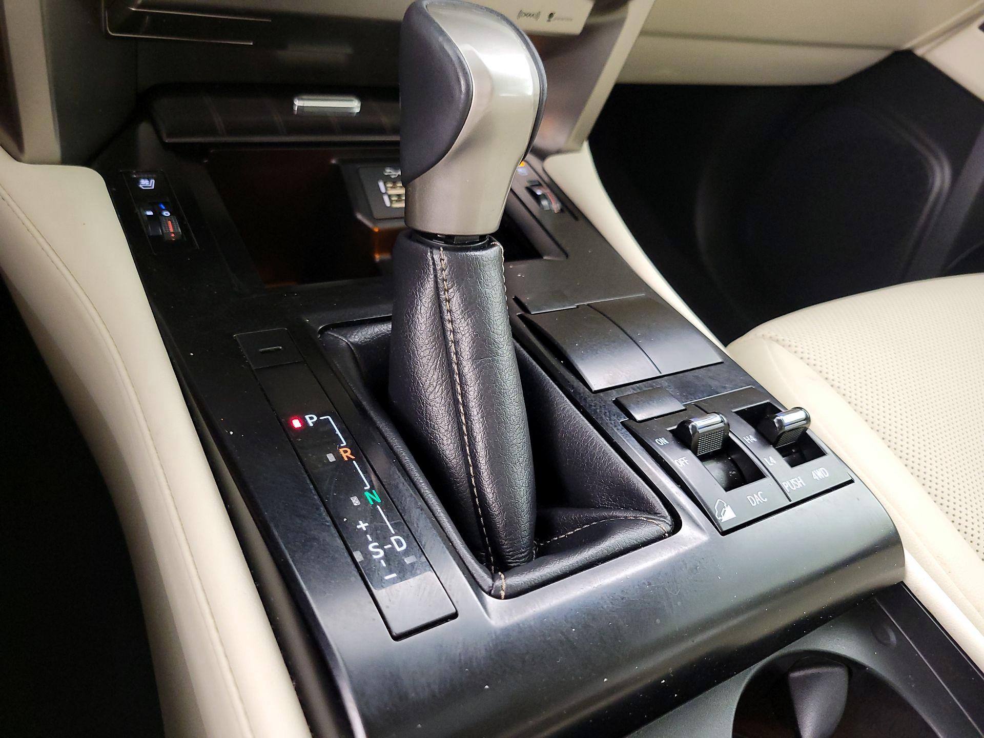 Thumbnail: 2021 Lexus GX - 18