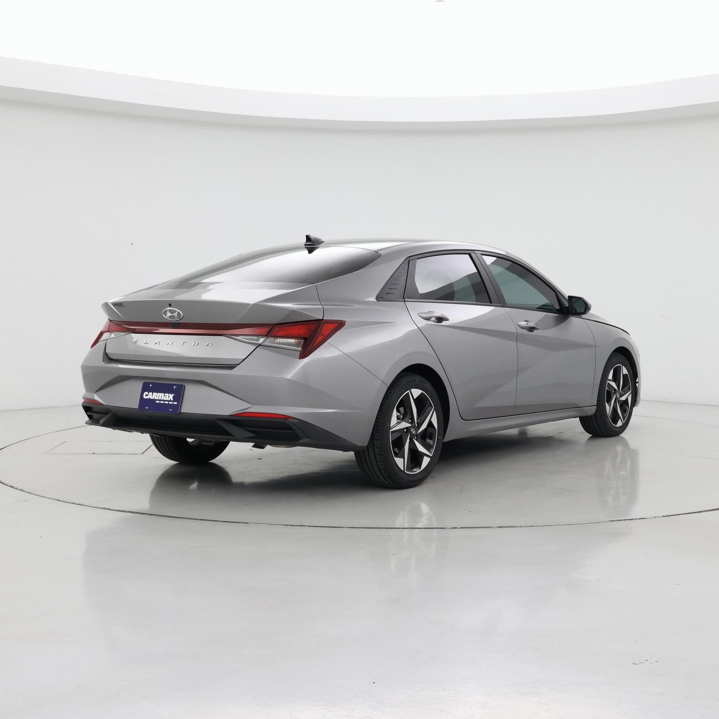 Thumbnail: 2023 Hyundai Elantra - 8