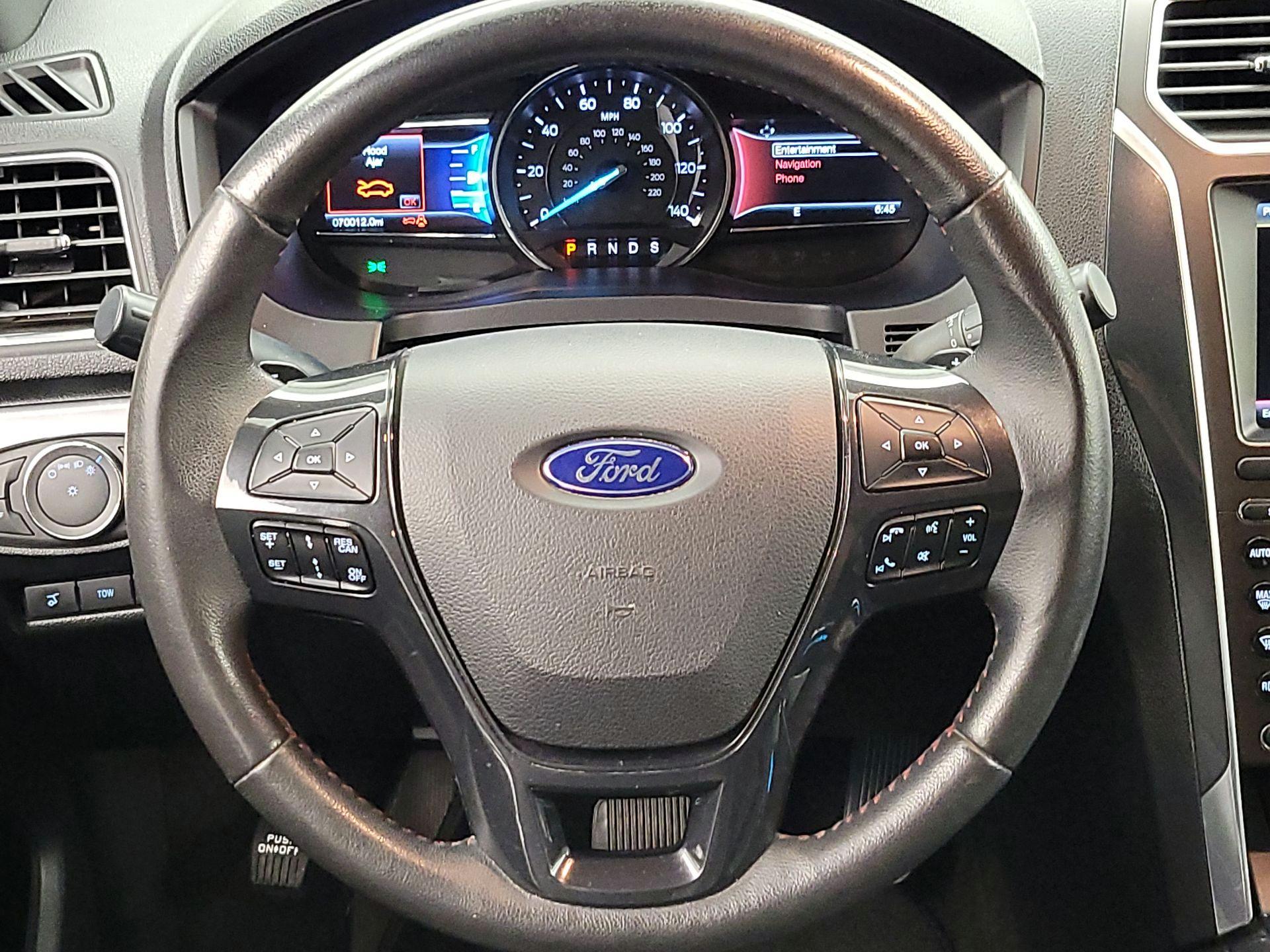 Thumbnail: 2016 Ford Explorer - 10