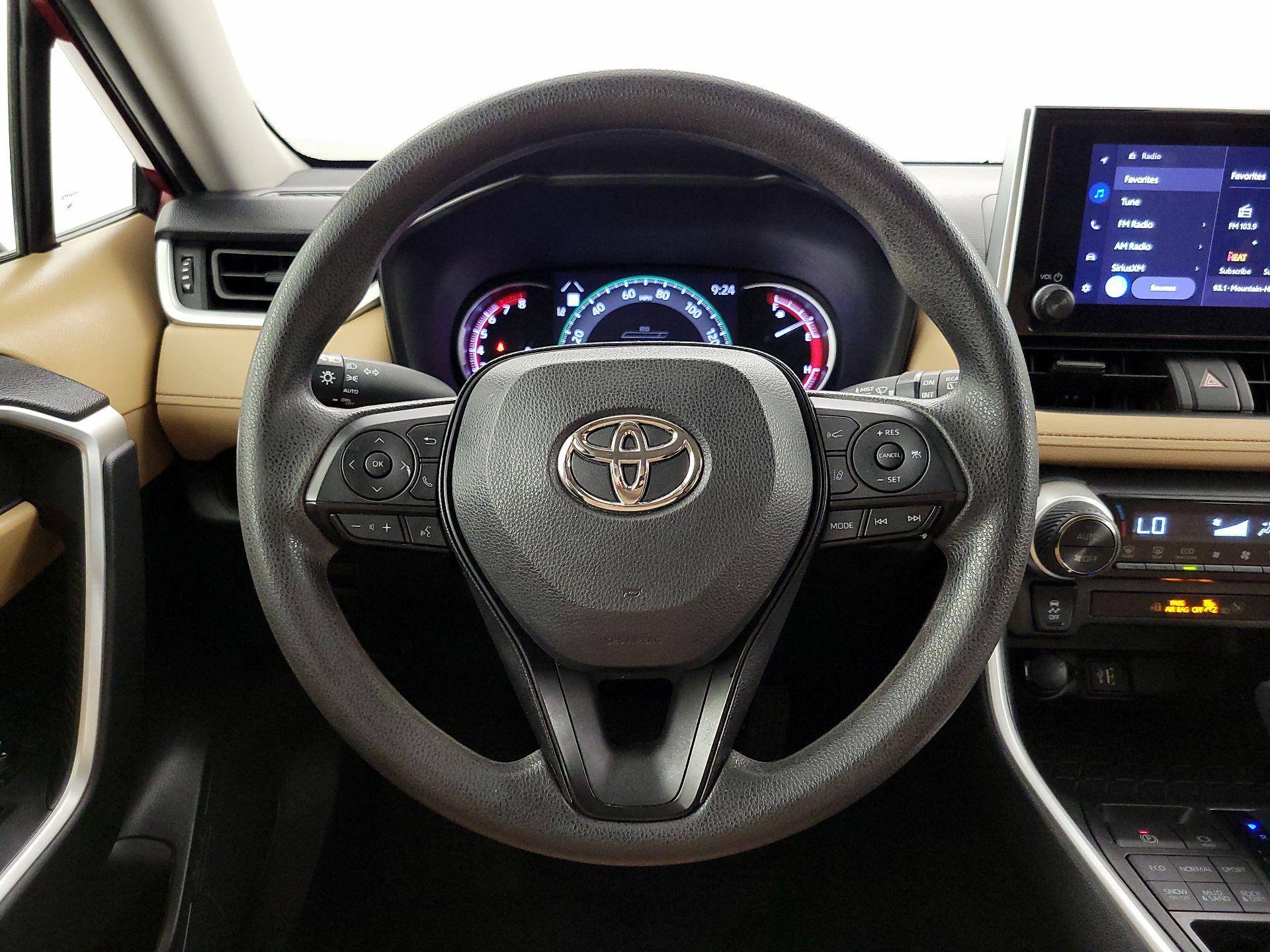 Thumbnail: 2023 Toyota RAV4 - 10