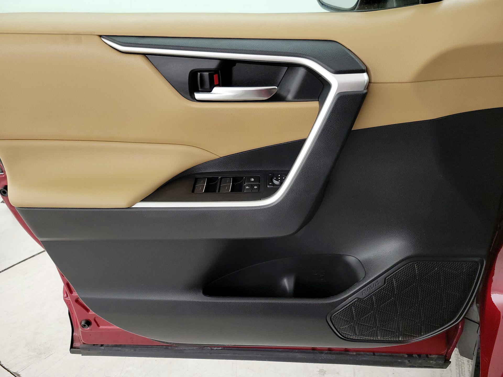 Thumbnail: 2023 Toyota RAV4 - 12