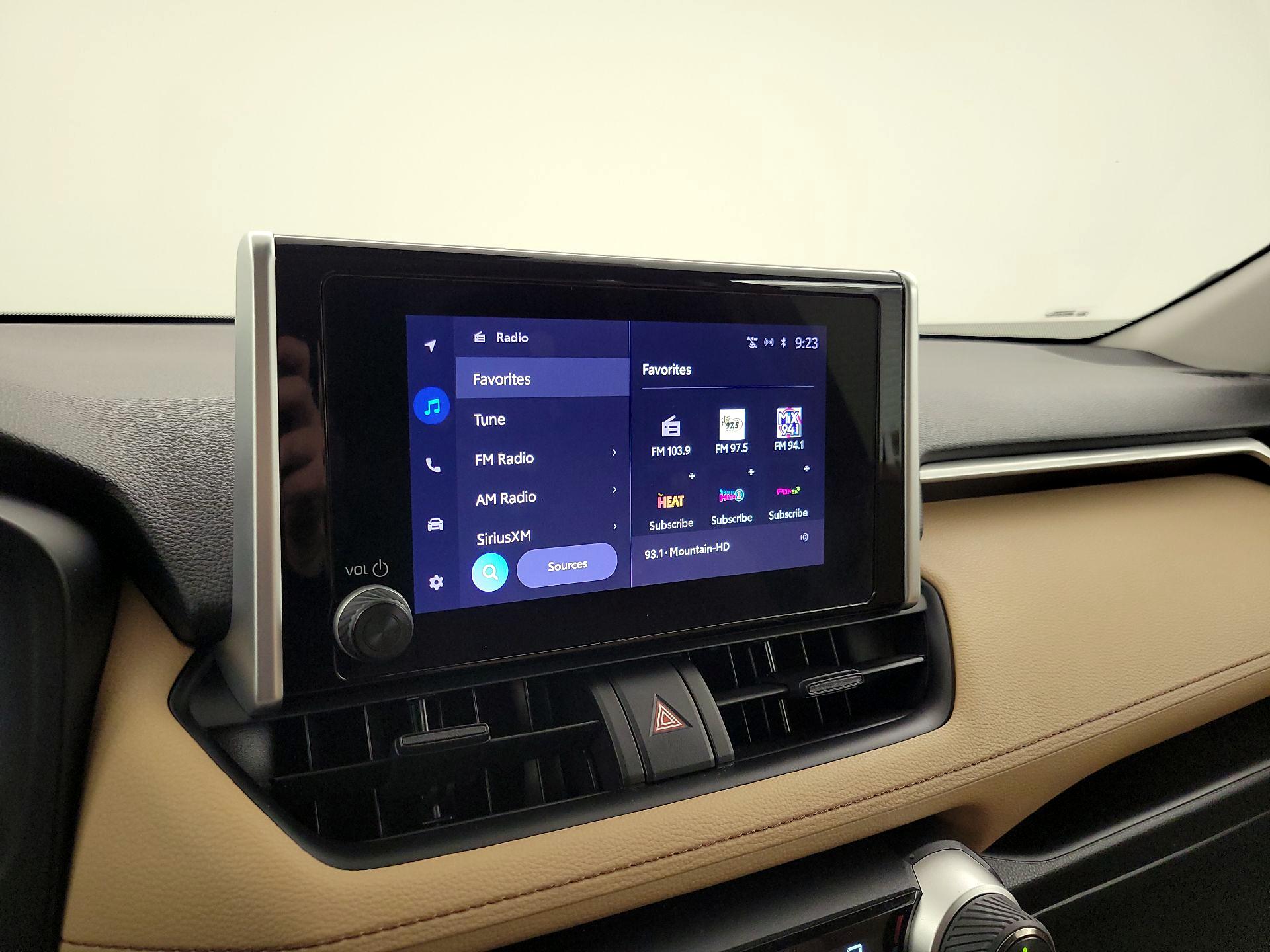 Thumbnail: 2023 Toyota RAV4 - 15