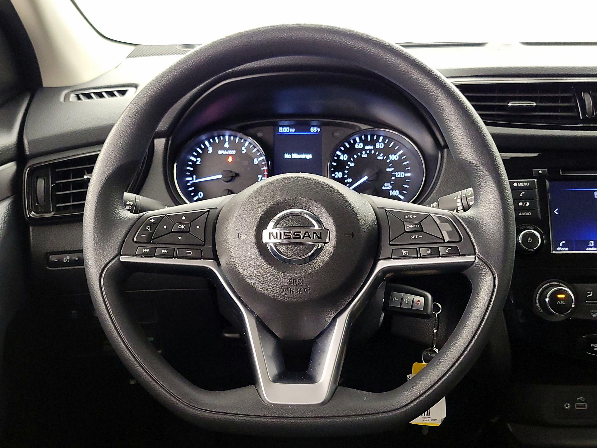 Thumbnail: 2022 Nissan Rogue Sport - 10