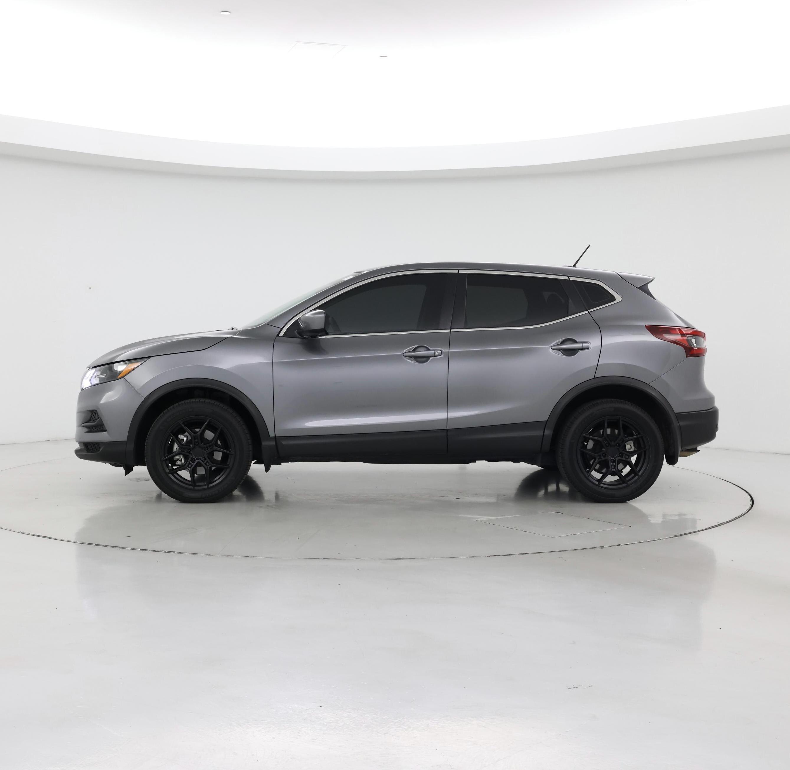 Thumbnail: 2022 Nissan Rogue Sport - 3