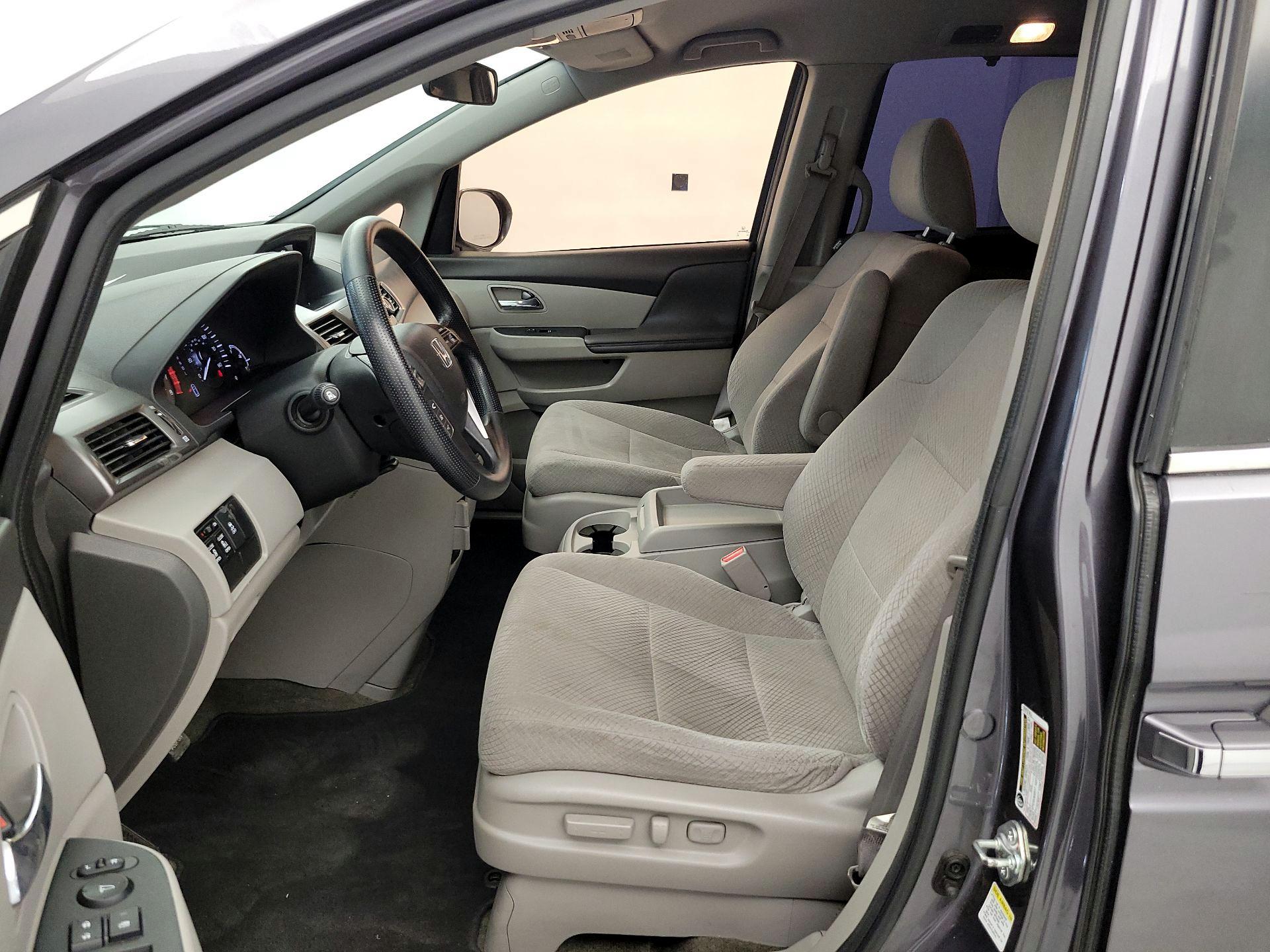 Thumbnail: 2015 Honda Odyssey - 11