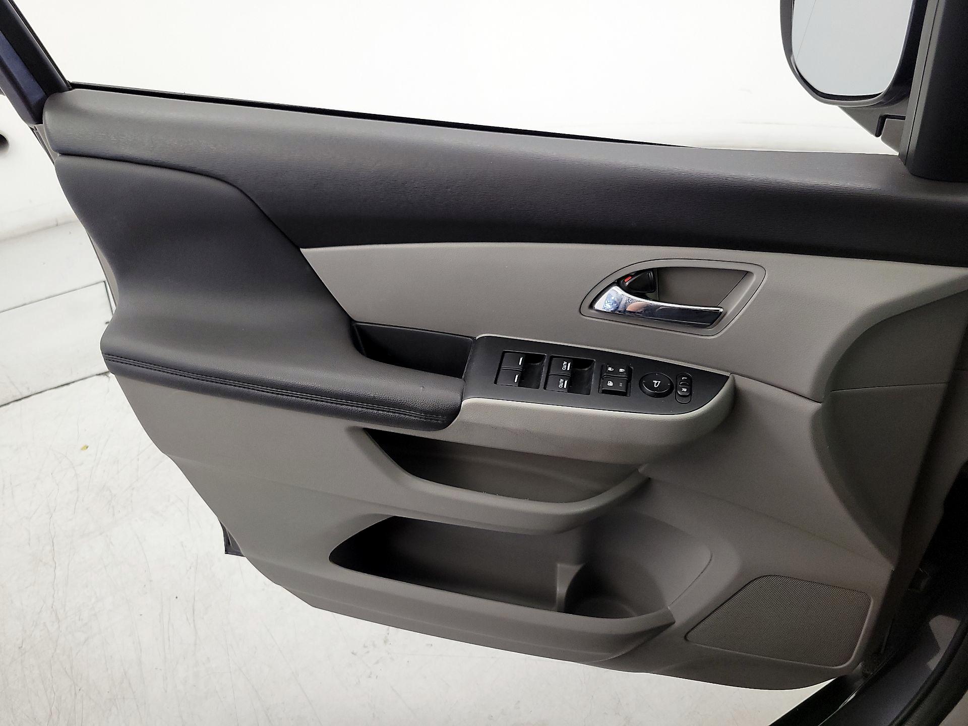 Thumbnail: 2015 Honda Odyssey - 12
