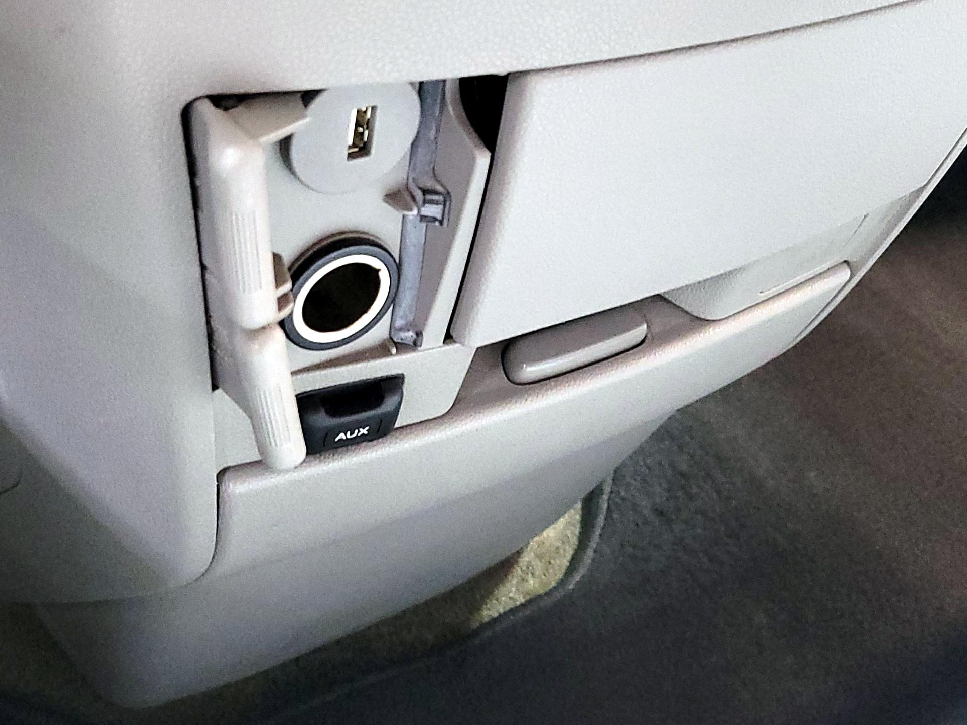 Thumbnail: 2015 Honda Odyssey - 18