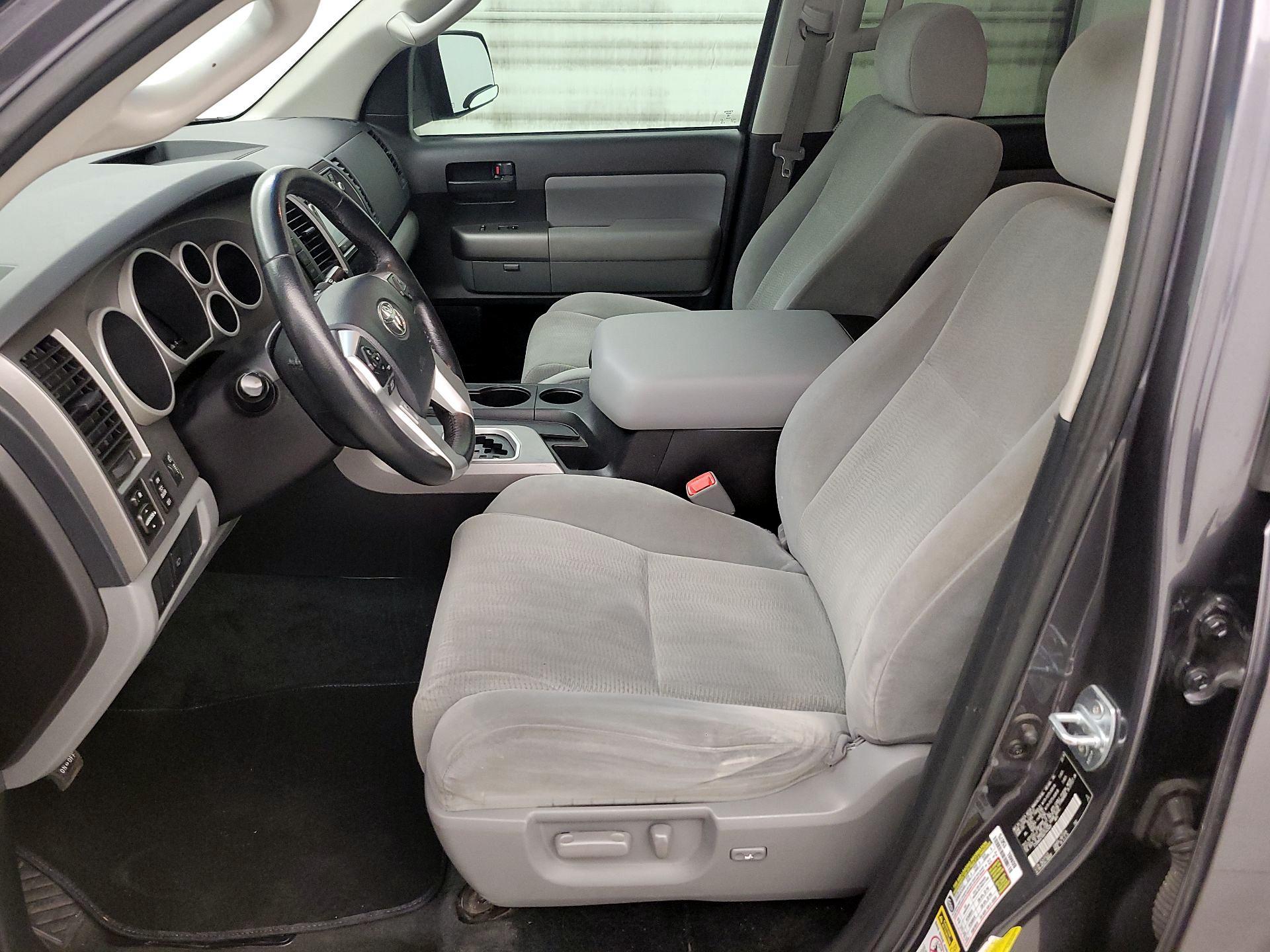 Thumbnail: 2016 Toyota Sequoia - 11