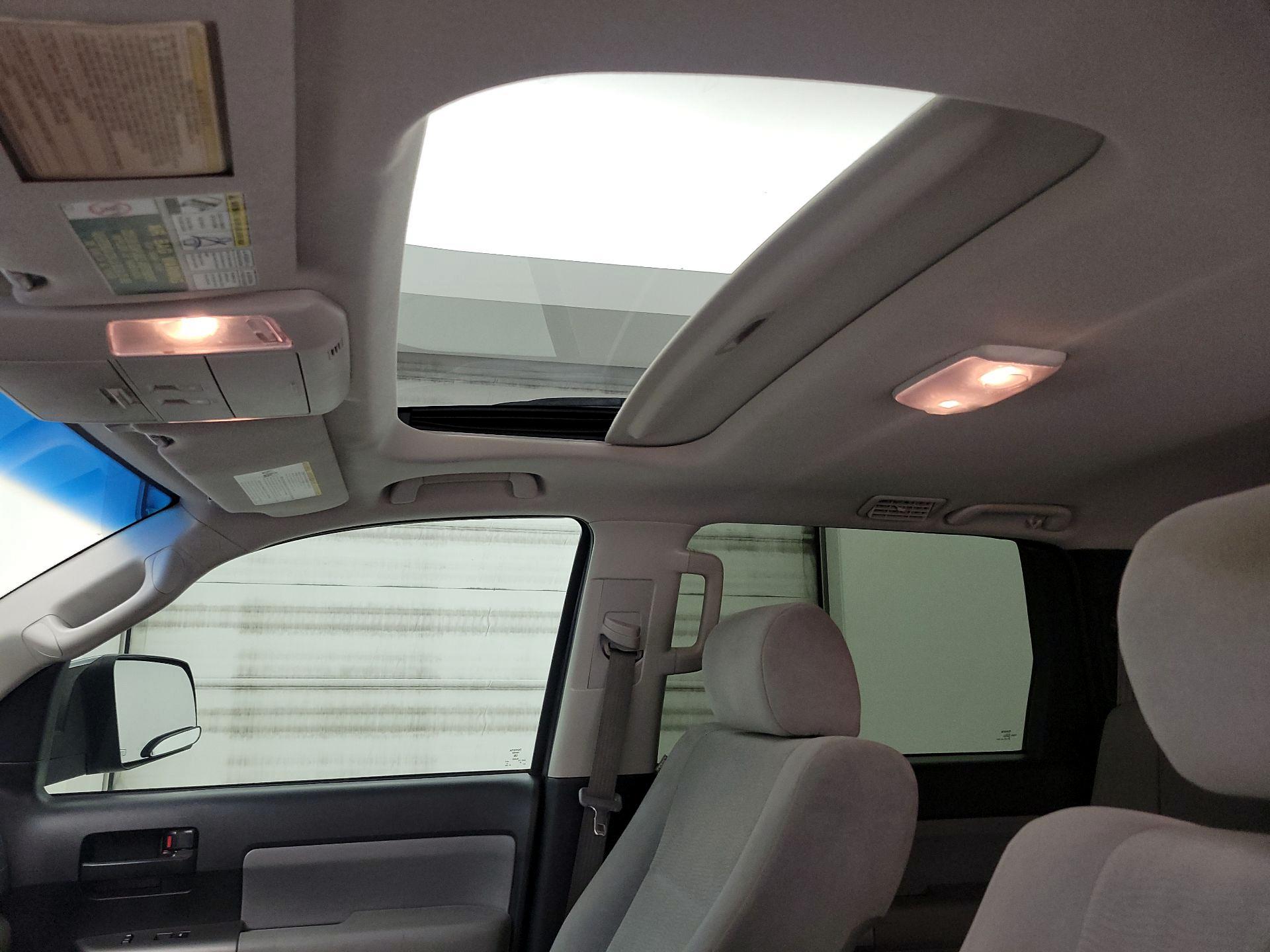 Thumbnail: 2016 Toyota Sequoia - 19