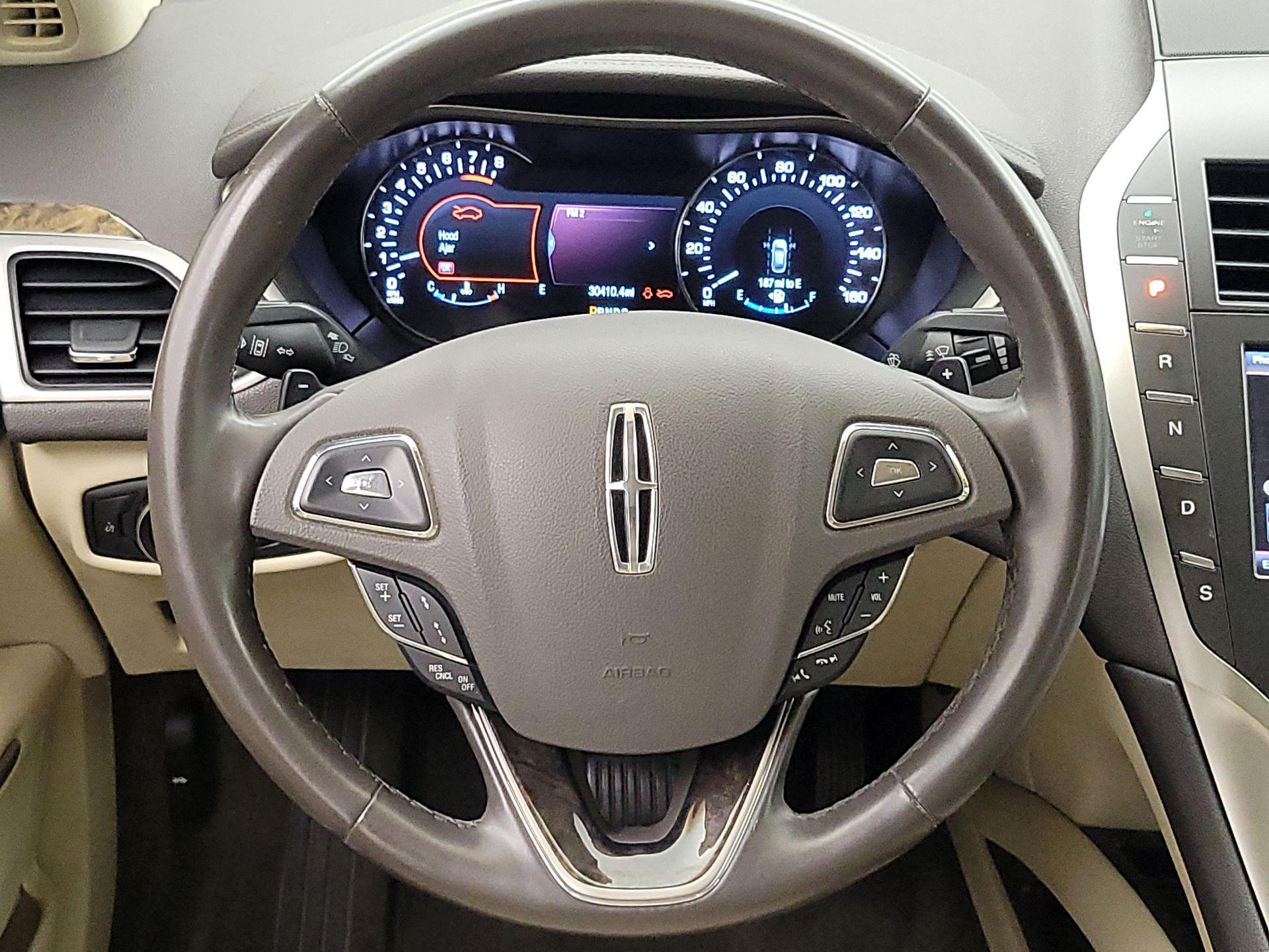 Thumbnail: 2015 Lincoln MKZ - 10