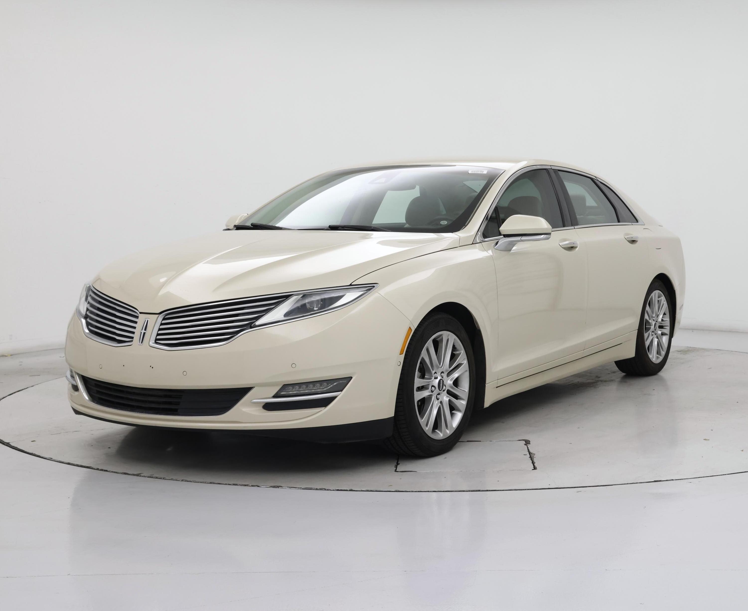 Thumbnail: 2015 Lincoln MKZ - 4