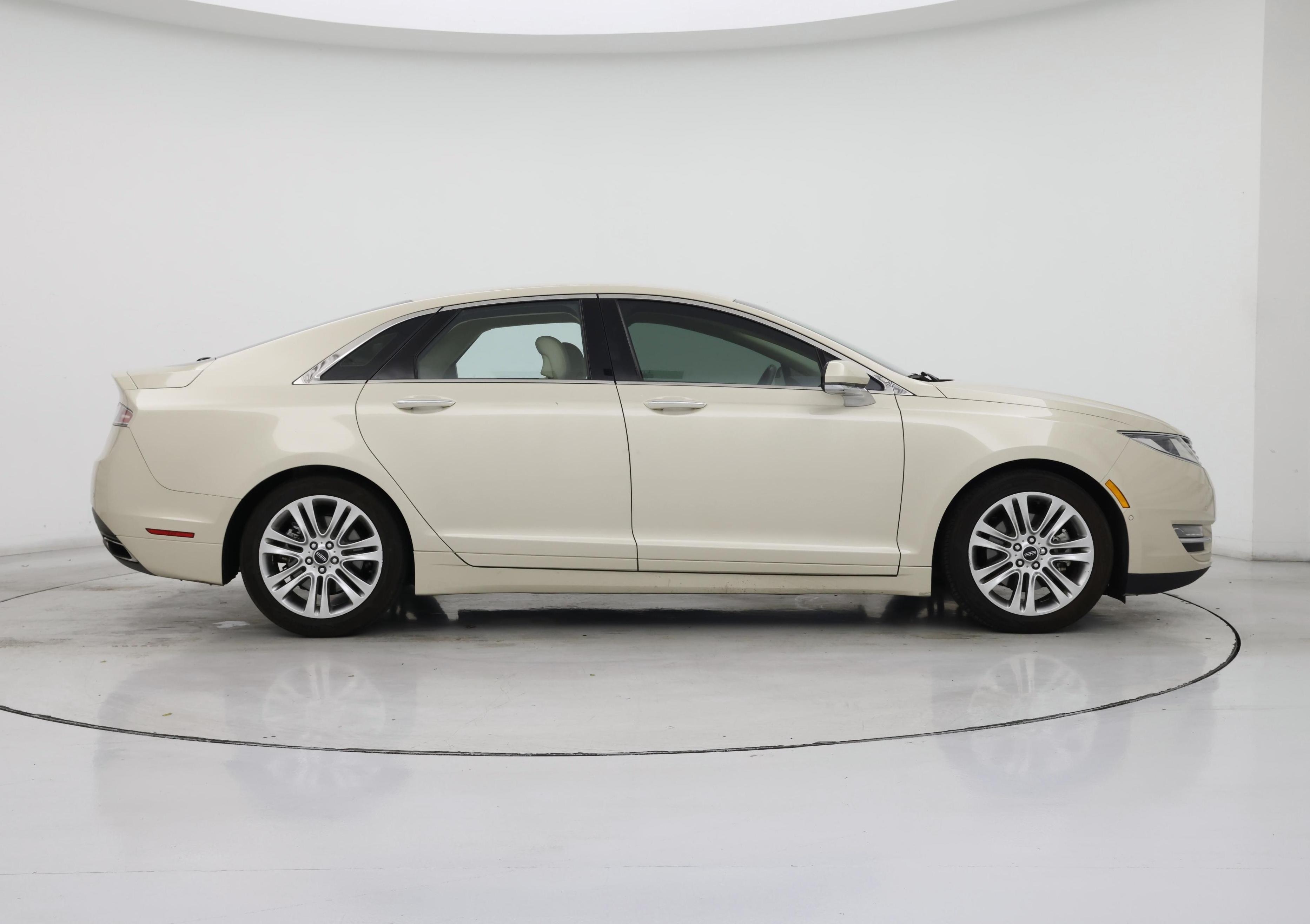 Thumbnail: 2015 Lincoln MKZ - 7