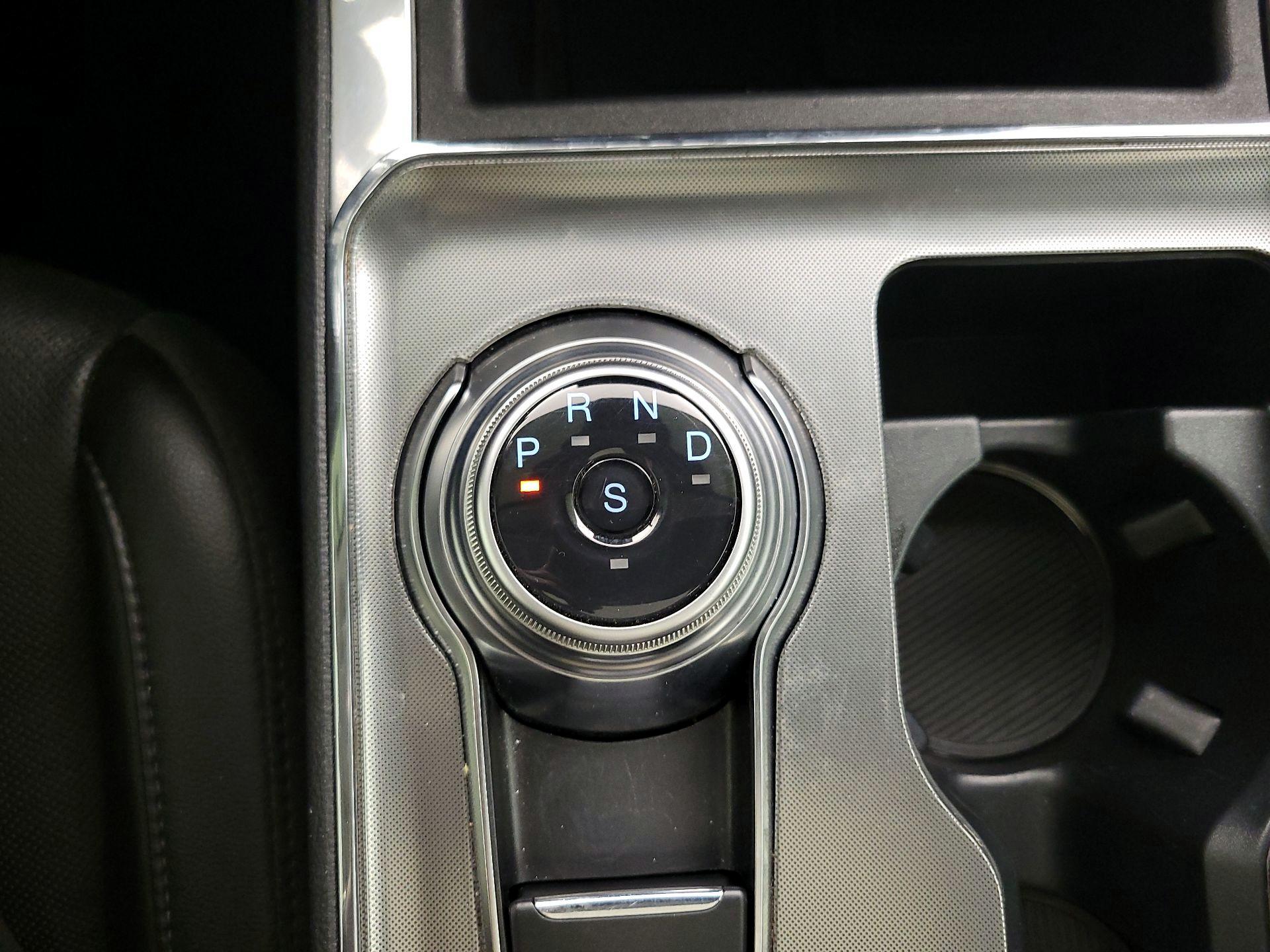 Thumbnail: 2022 Ford Edge - 18