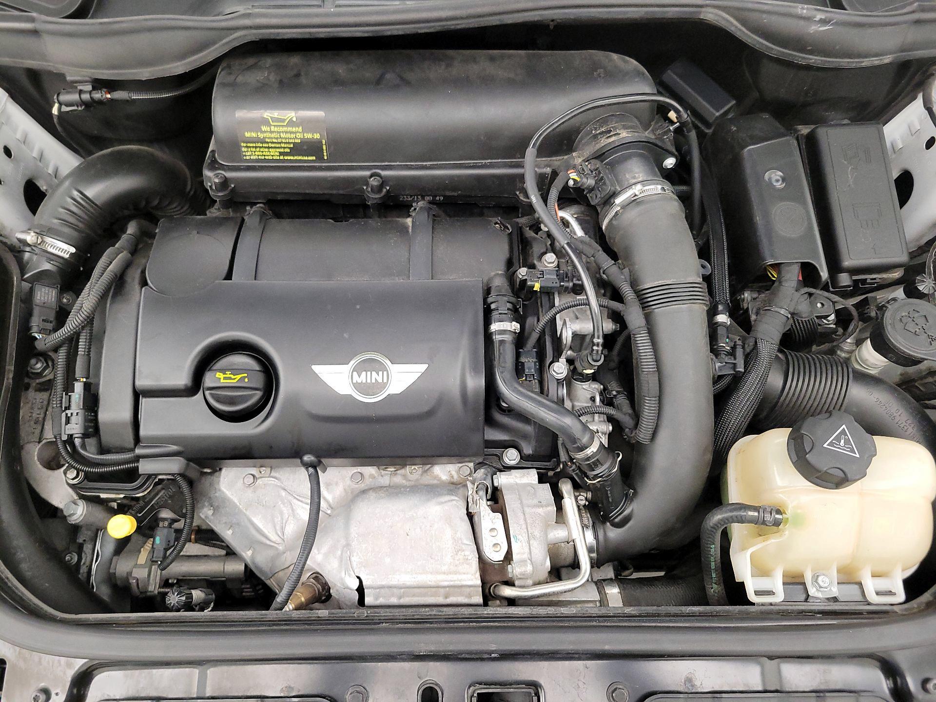 Thumbnail: 2014 MINI Cooper Paceman - 19