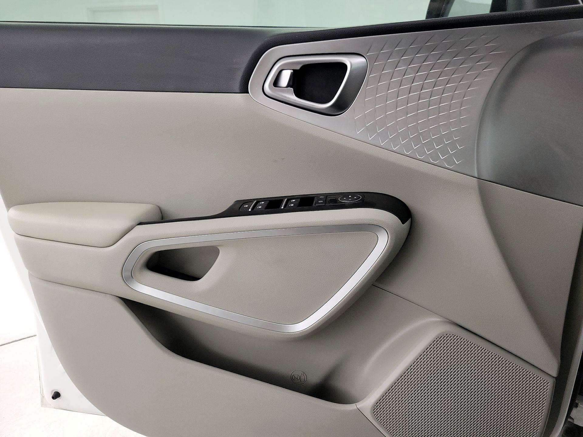 Thumbnail: 2021 Kia Soul - 12