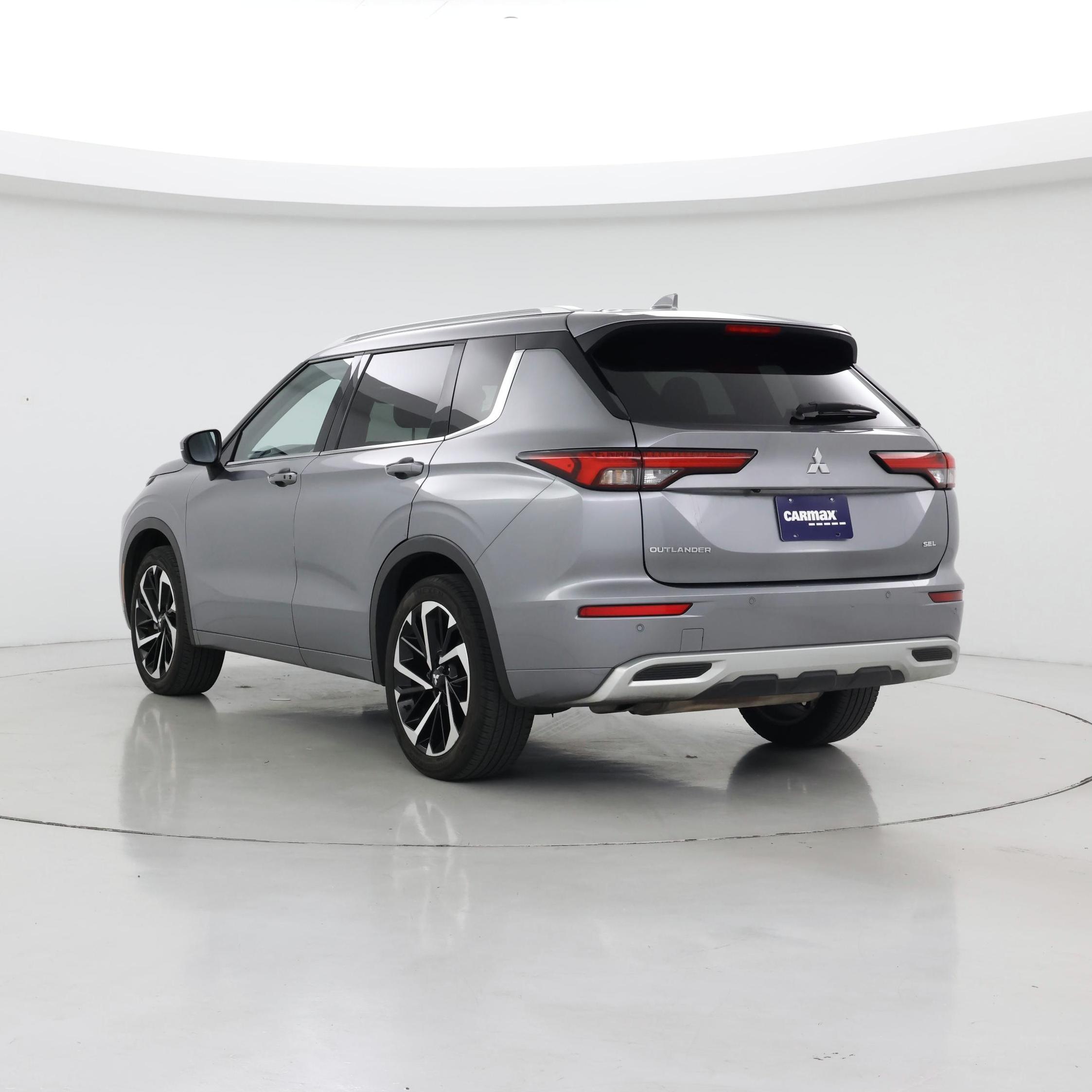 Thumbnail: 2022 Mitsubishi Outlander - 2