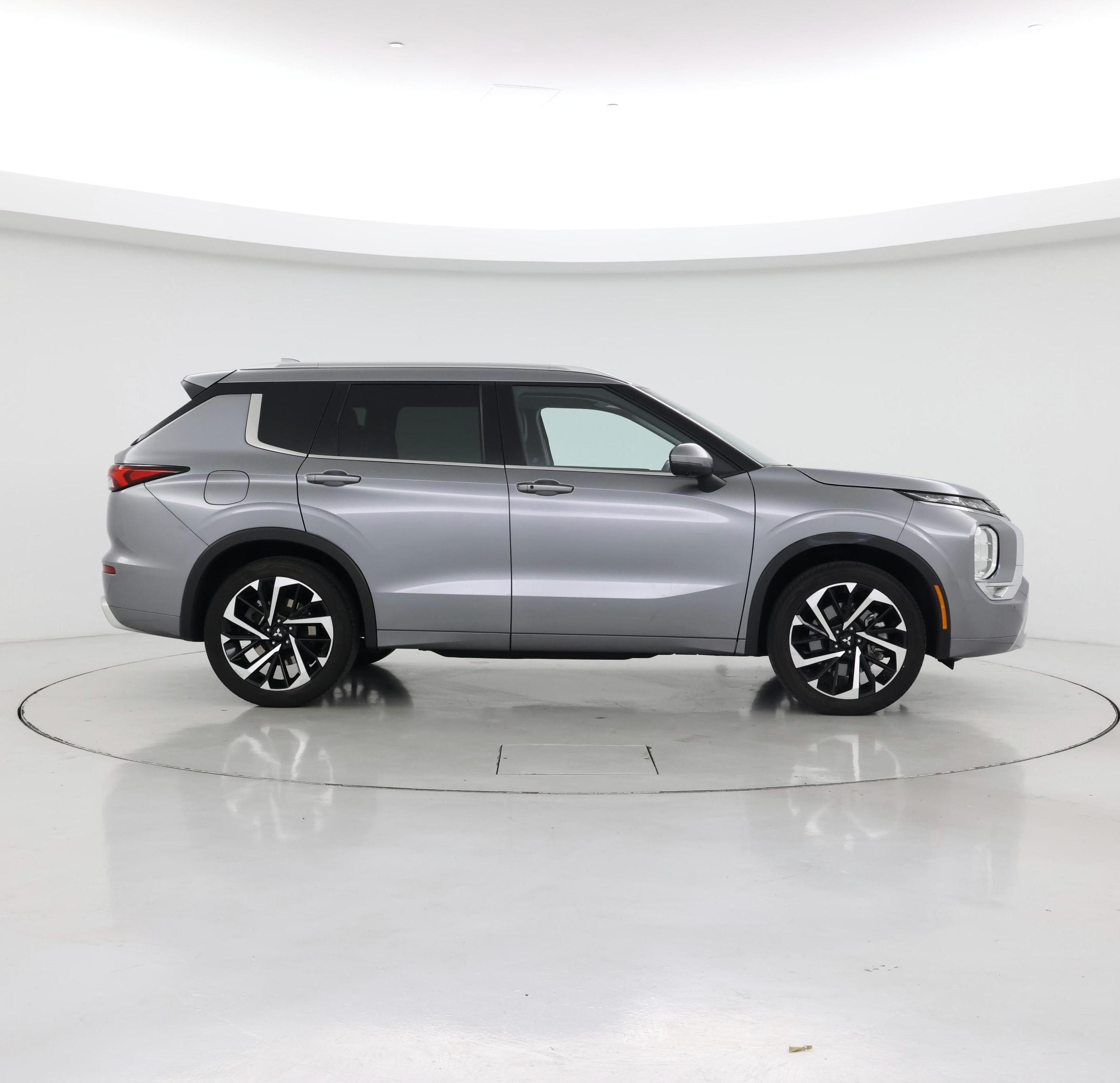 Thumbnail: 2022 Mitsubishi Outlander - 7