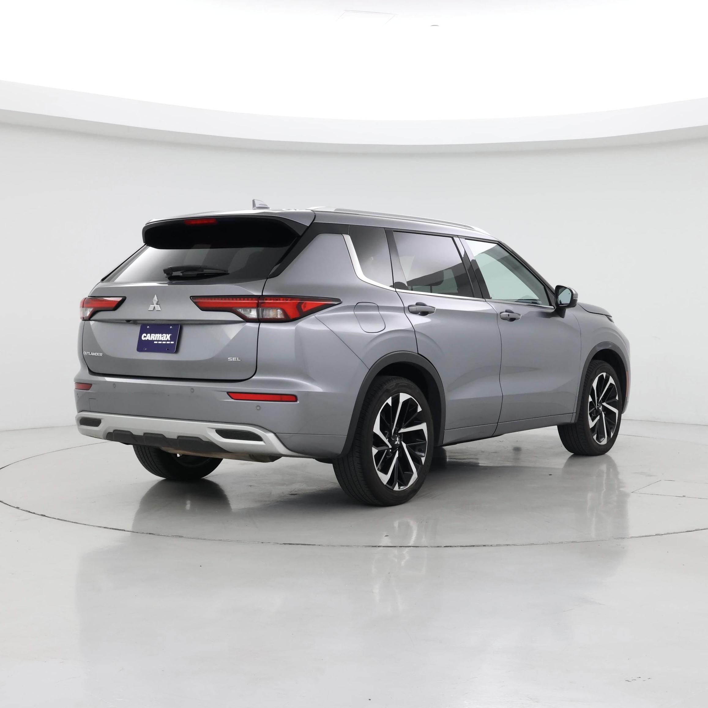 Thumbnail: 2022 Mitsubishi Outlander - 8