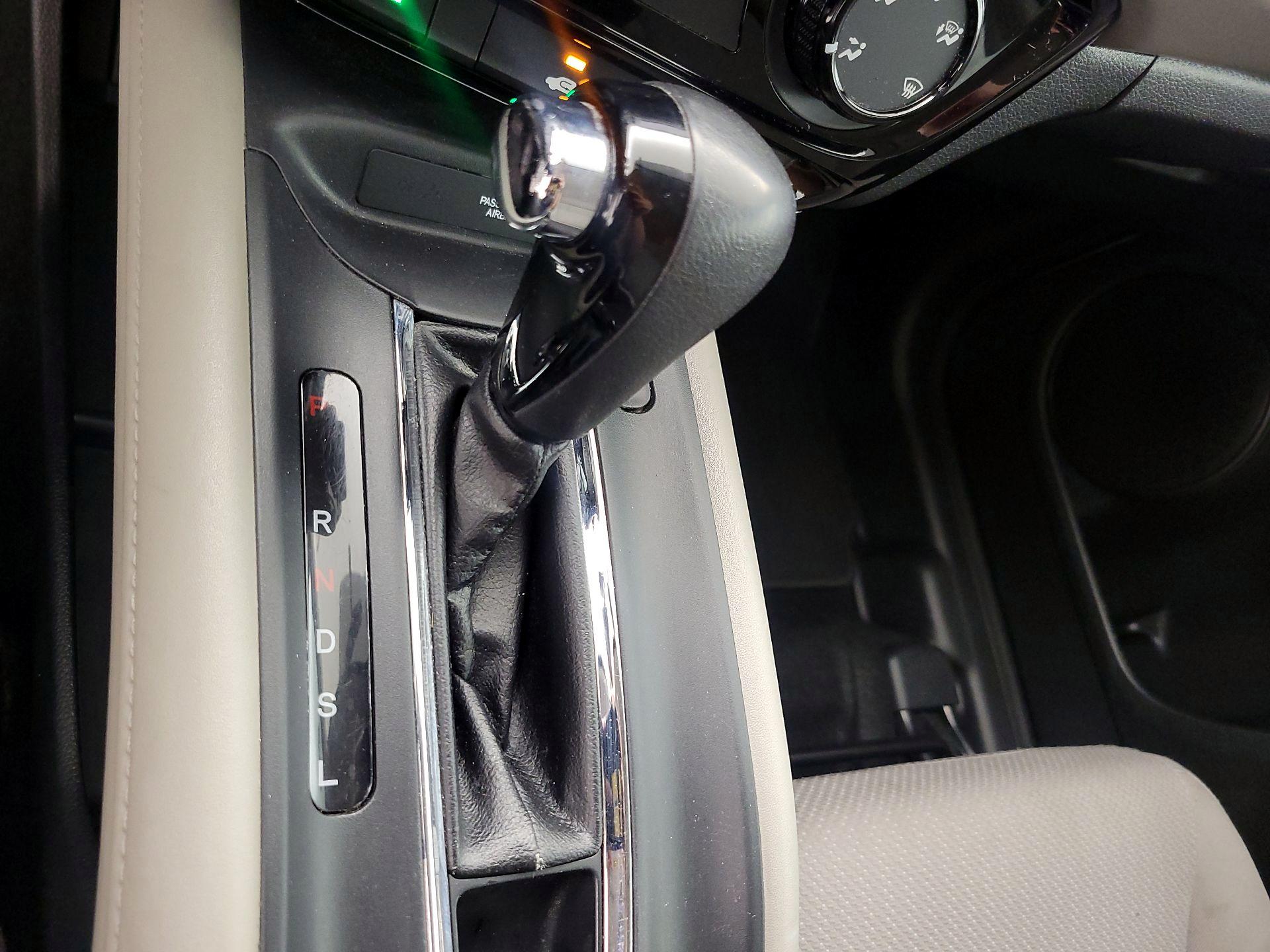 Thumbnail: 2016 Honda HR-V - 17