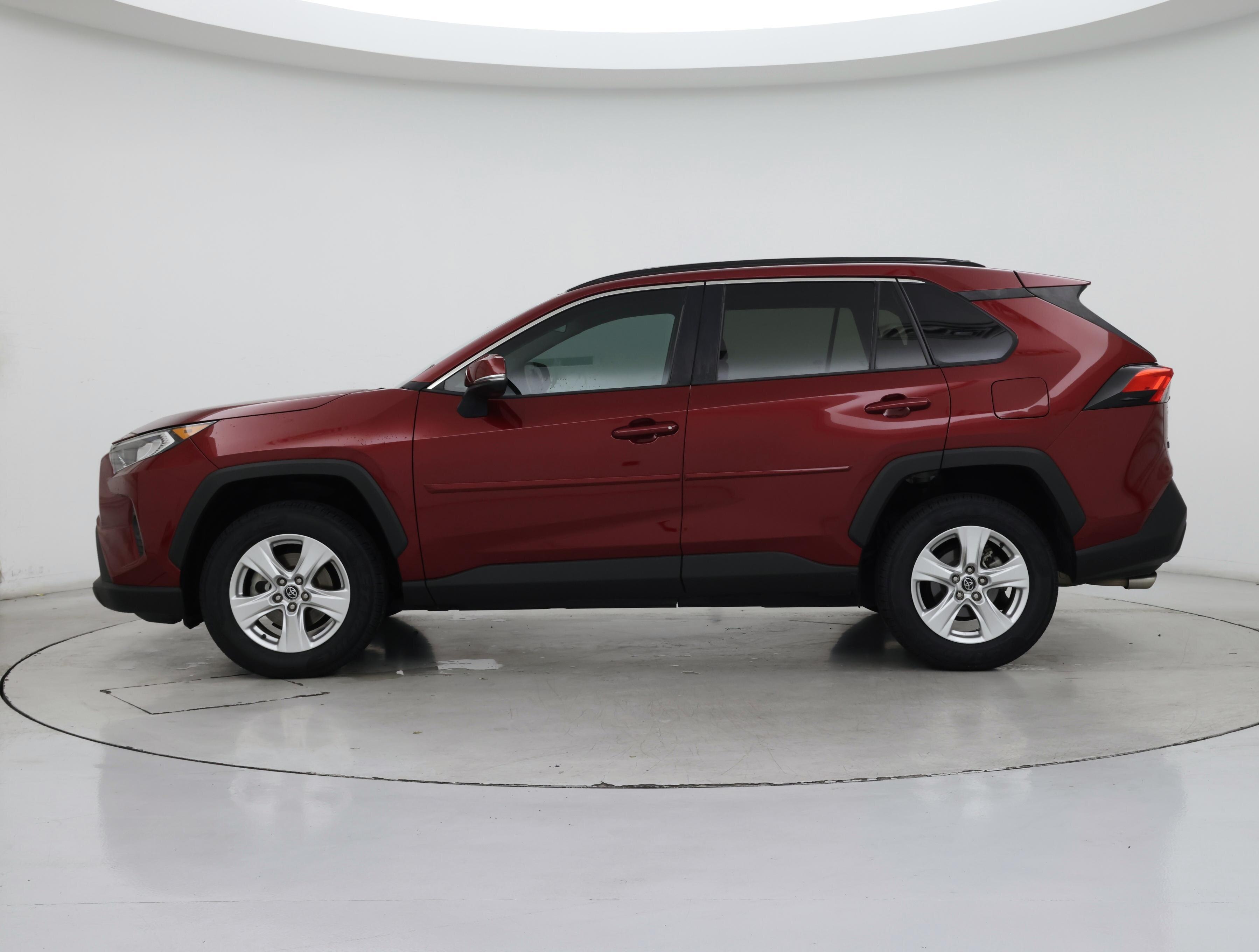 Thumbnail: 2020 Toyota RAV4 - 3