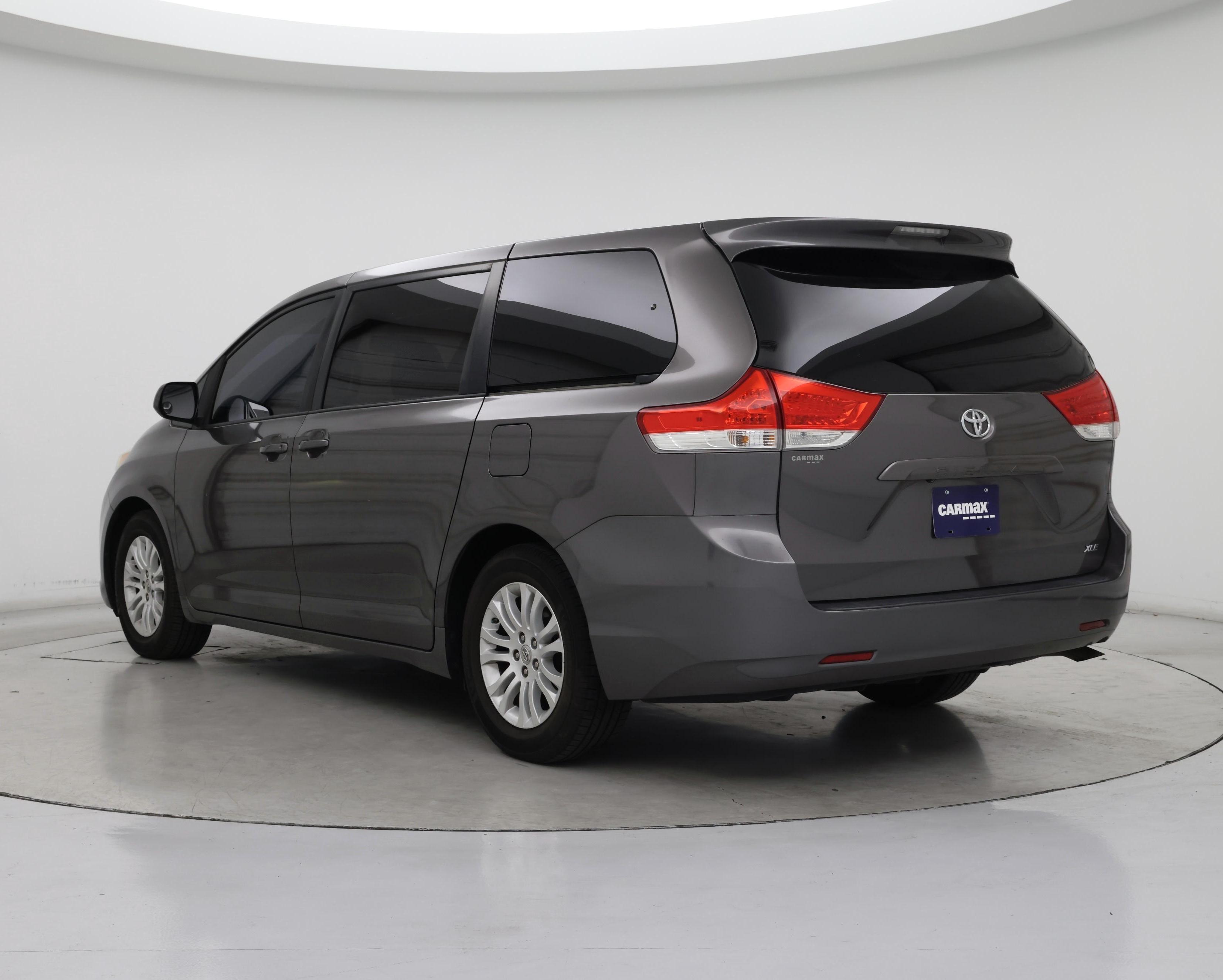 Thumbnail: 2014 Toyota Sienna - 2