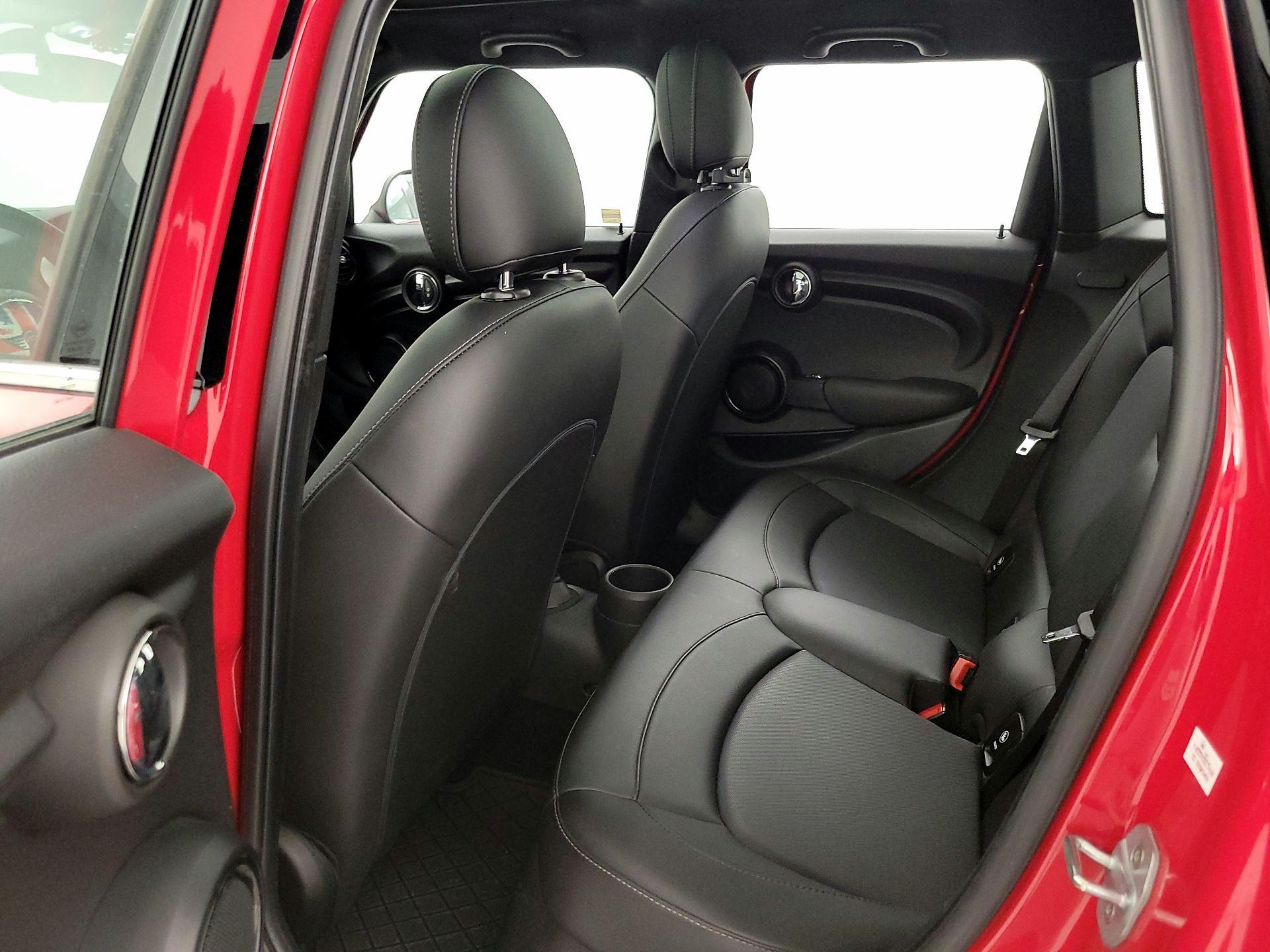 Thumbnail: 2019 MINI Cooper Hardtop - 20