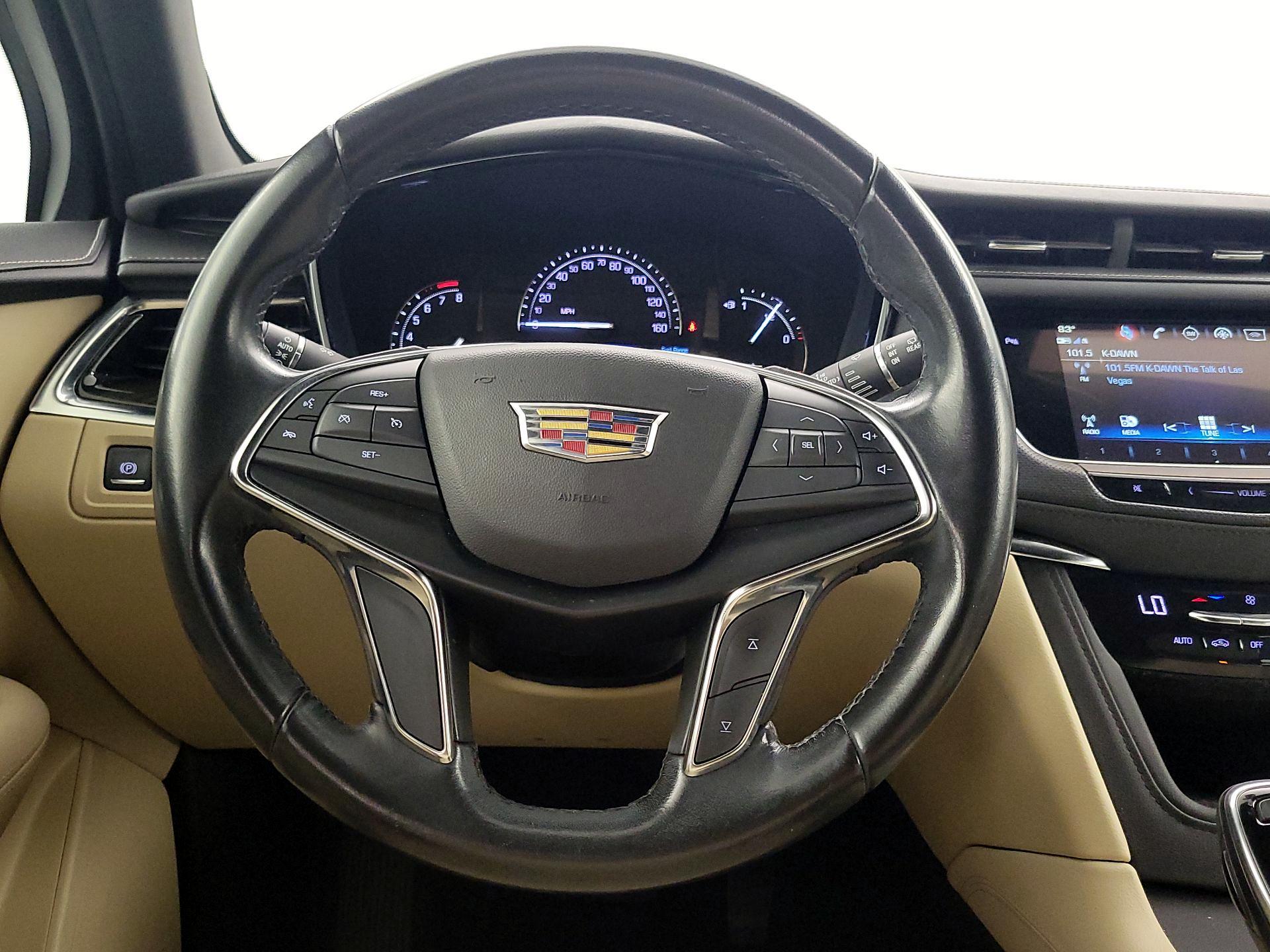Thumbnail: 2019 Cadillac XT5 - 10
