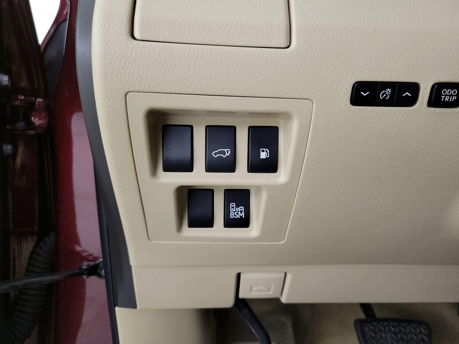 Thumbnail: 2014 Lexus RX - 13